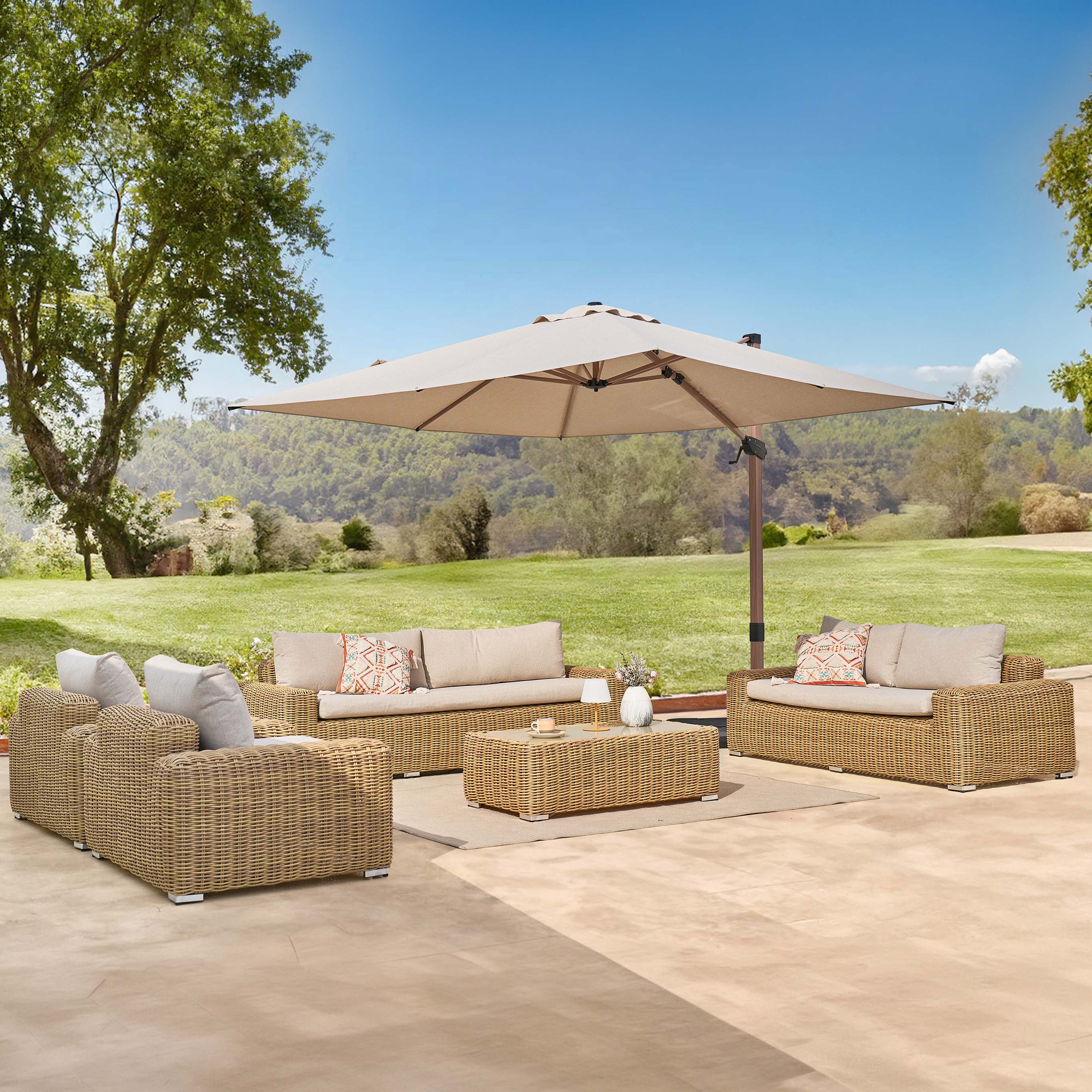 zestaw ogrodowy jakarta caffe max beige na tarasie w słoneczny dzień