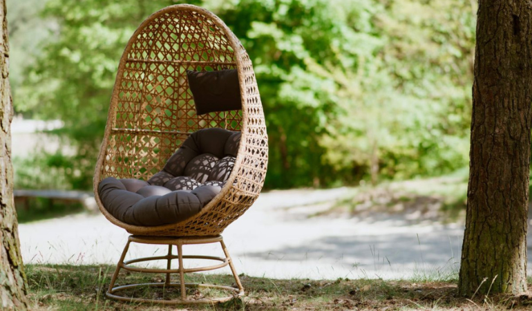 Fotel obrotowy z technorattanu HOLIDAY Beige