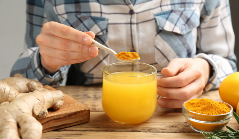 napar na przeziebienie z dodatkiem kurkumy 