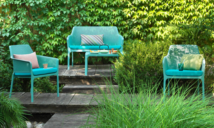 kolorowe meble ogrodowe 
