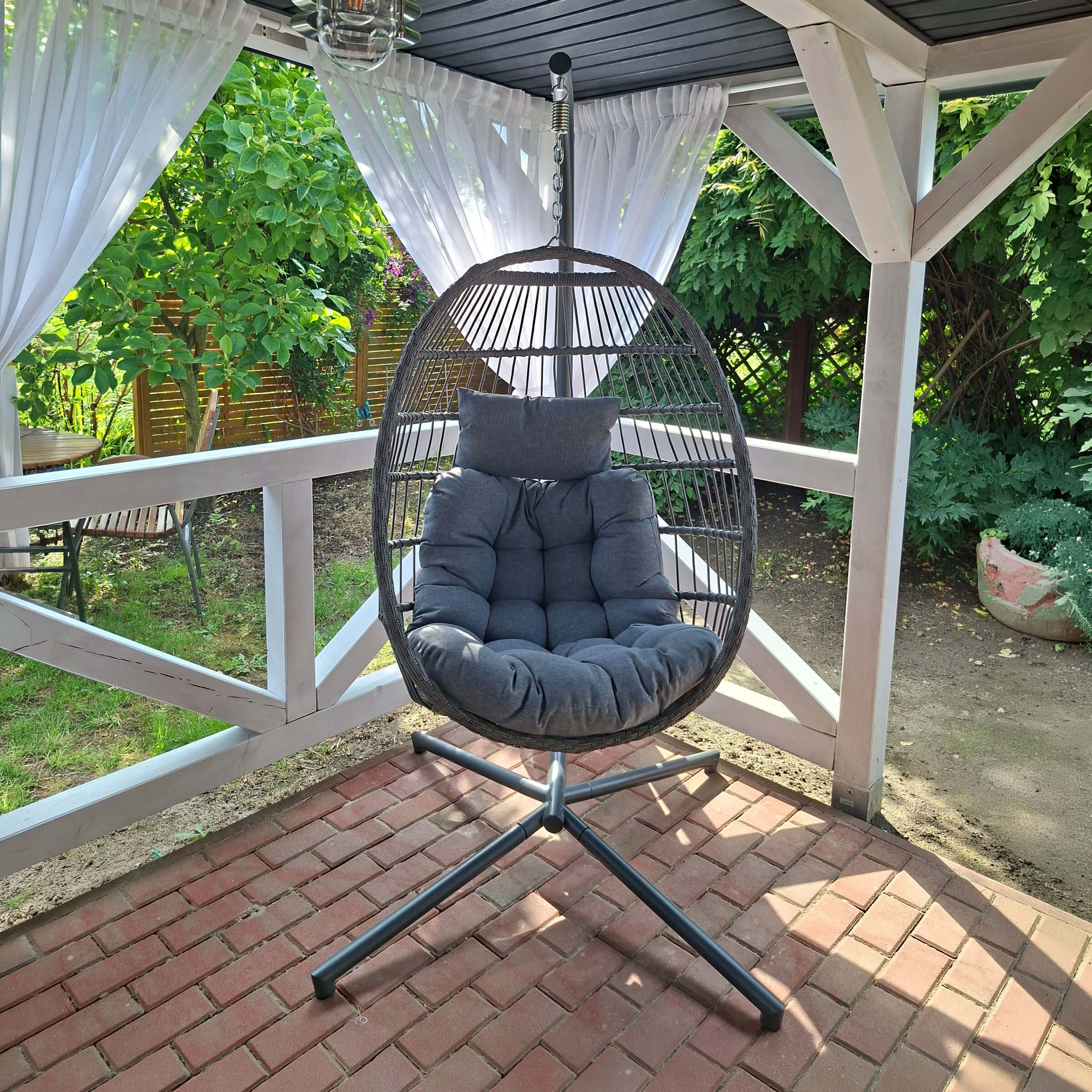 Aranżacja klienta z produktem Fotel wiszący HARMONY Grey - Bj&oslash;rkka