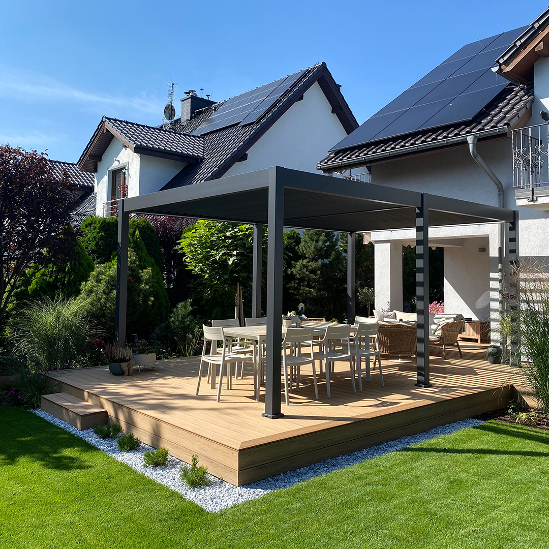 Aranżacja klienta z produktem Pergola ogrodowa DELUXE Automatic + LED 3,6x5,3 Anthracite - Gutroof