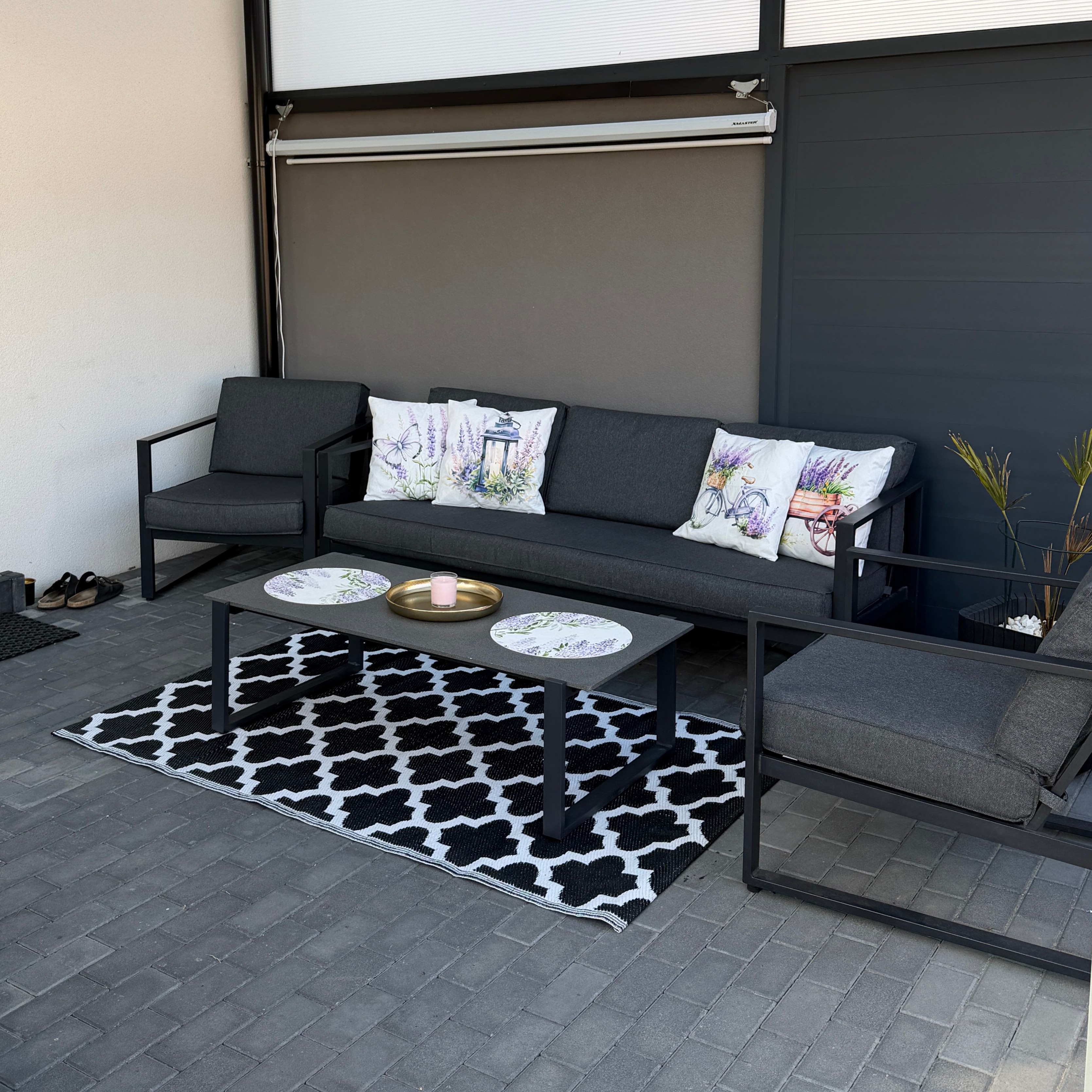 Dywan na taras 120x180cm Agenda Black - MOODME zdjęcie realizacji 1