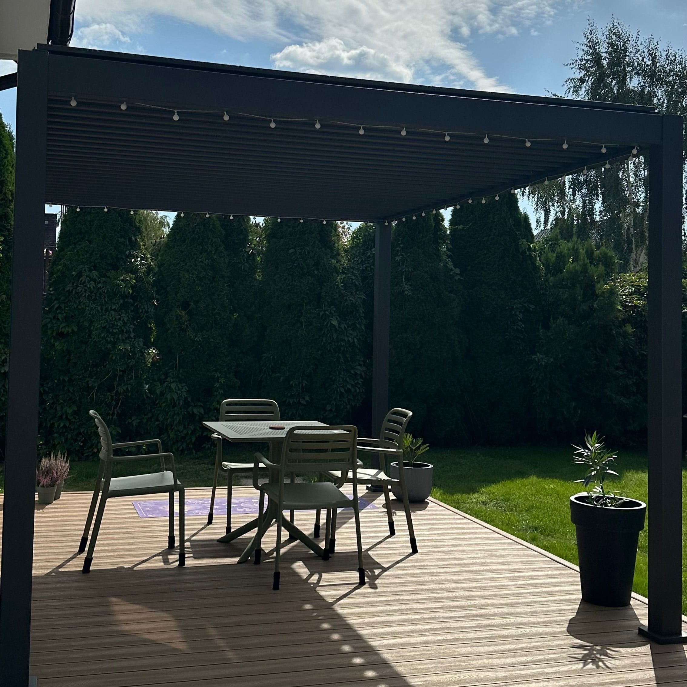 Pergola ogrodowa aluminiowa Premium Anthracite 3x4 - Gutroof zdjęcie realizacji 14