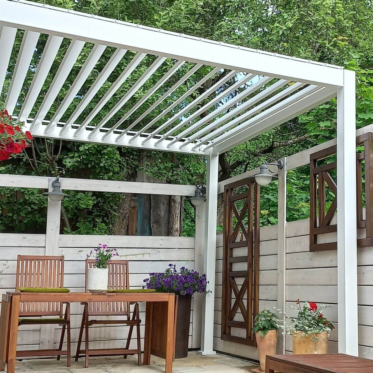 Pergola tarasowa ogrodowa 3x4 Premium White - Gutroof zdjęcie realizacji 2