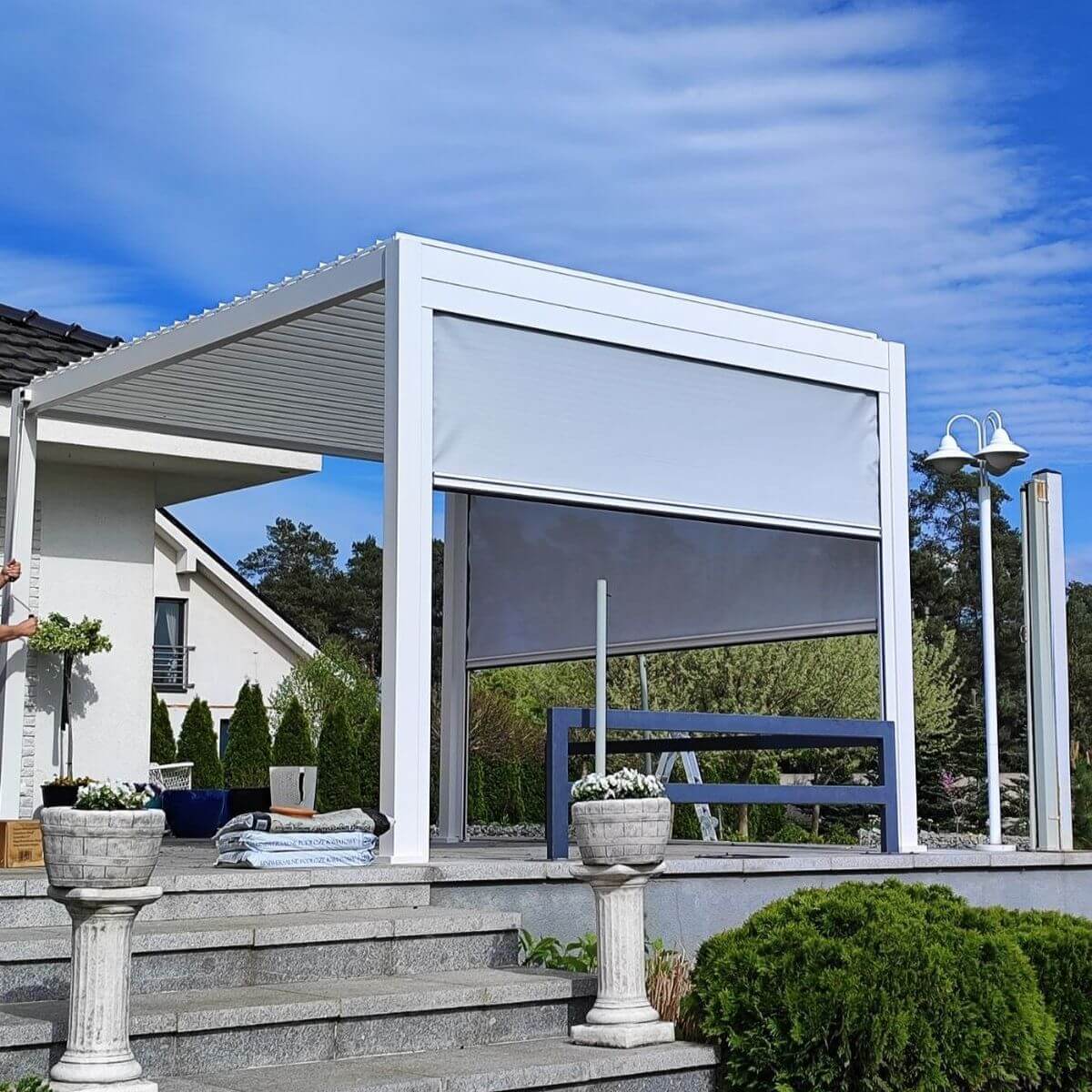 Pergola tarasowa ogrodowa 3x4 Premium White - Gutroof zdjęcie realizacji 7