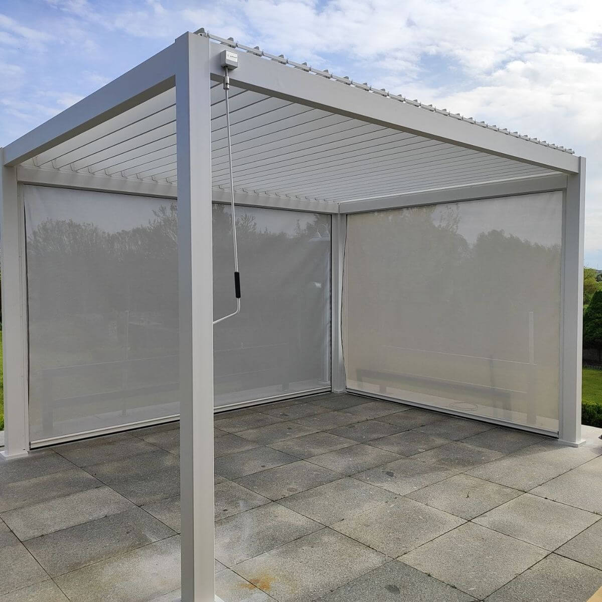 Pergola tarasowa ogrodowa 3x4 Premium White - Gutroof zdjęcie realizacji 9