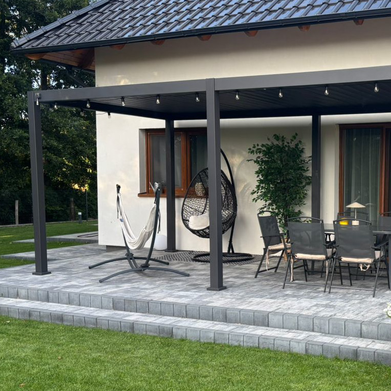 Pergola tarasowa Premium Anthracite 3x6 - Gutroof zdjęcie realizacji 8