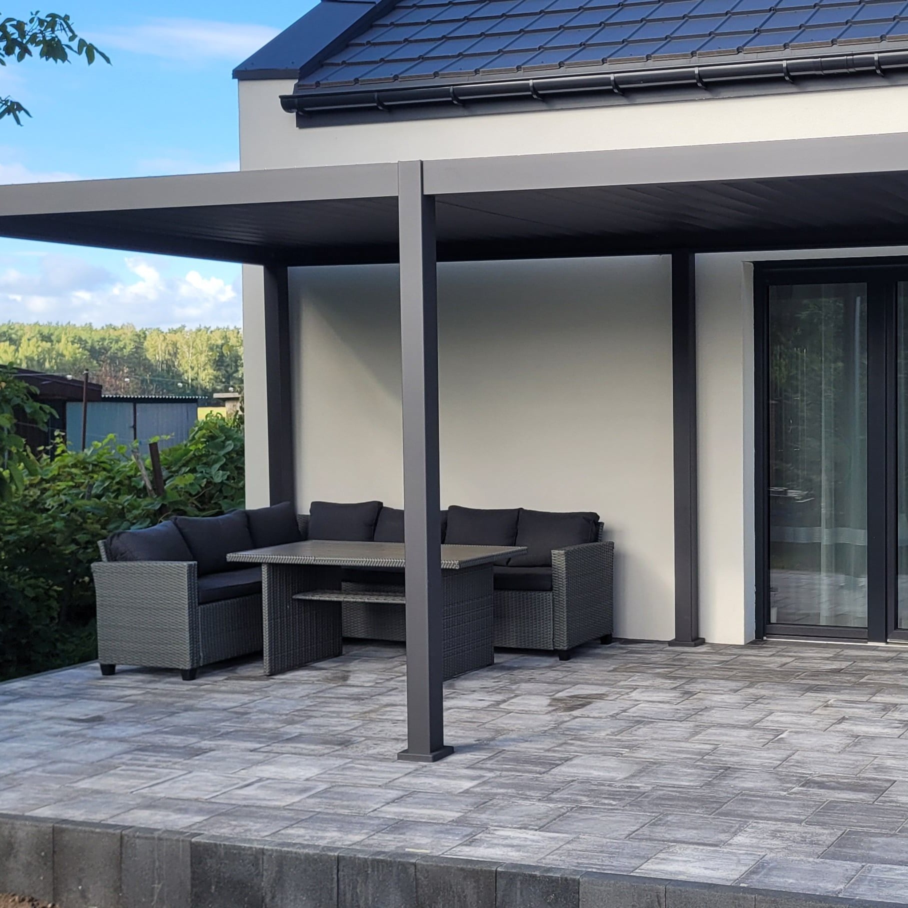Pergola tarasowa Premium Anthracite 3x6 - Gutroof zdjęcie realizacji 12