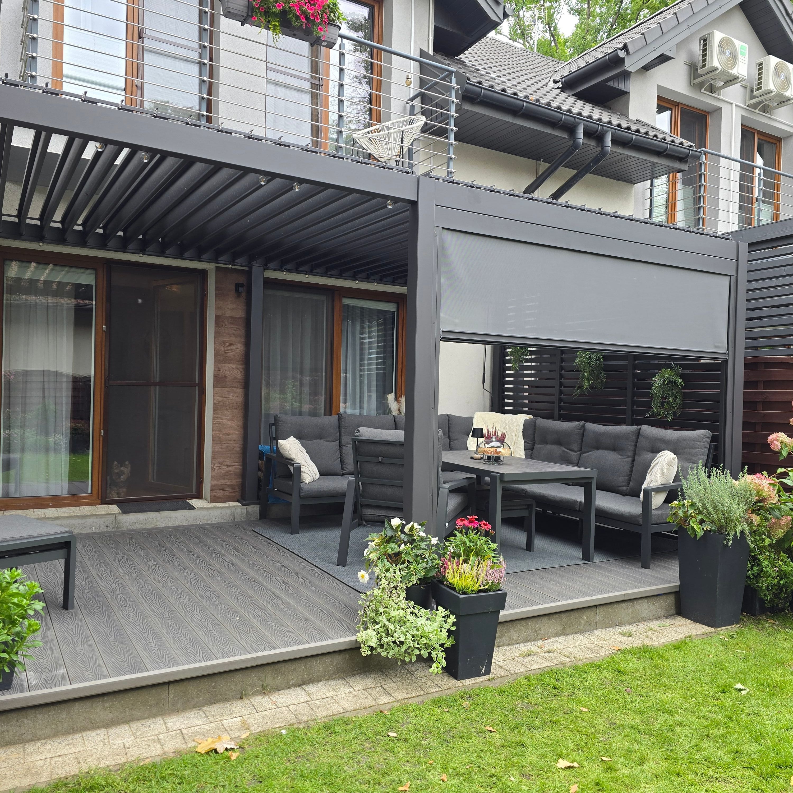 Pergola tarasowa Premium Anthracite 3x6 - Gutroof zdjęcie realizacji 18