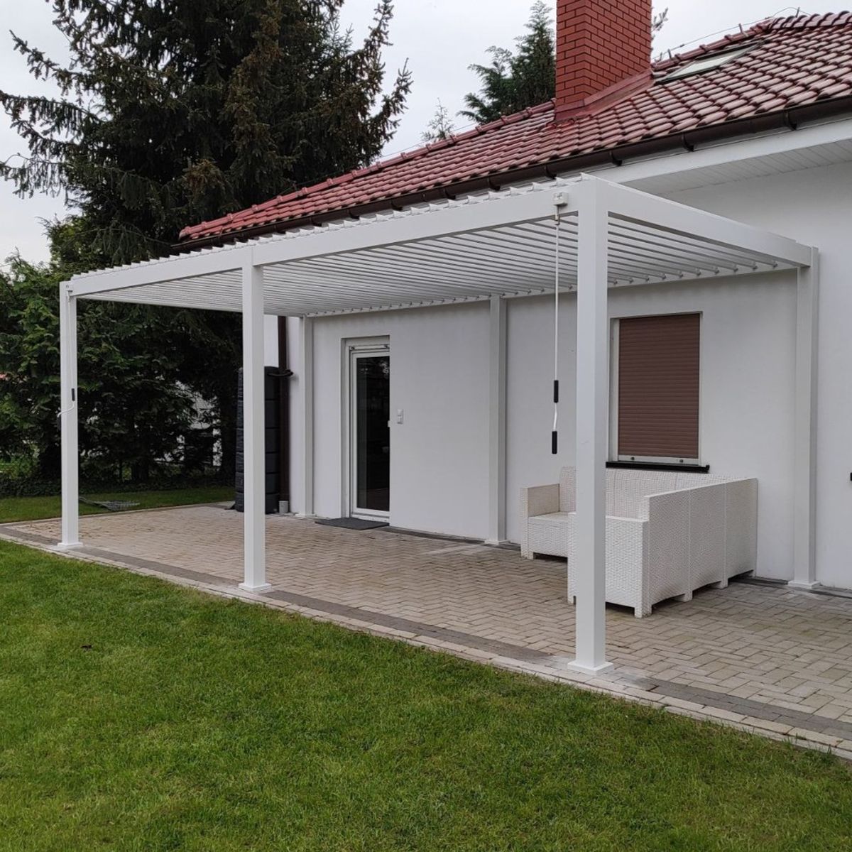 Solidna pergola tarasowa 3x6 Premium White - GUTROOF zdjęcie realizacji 12