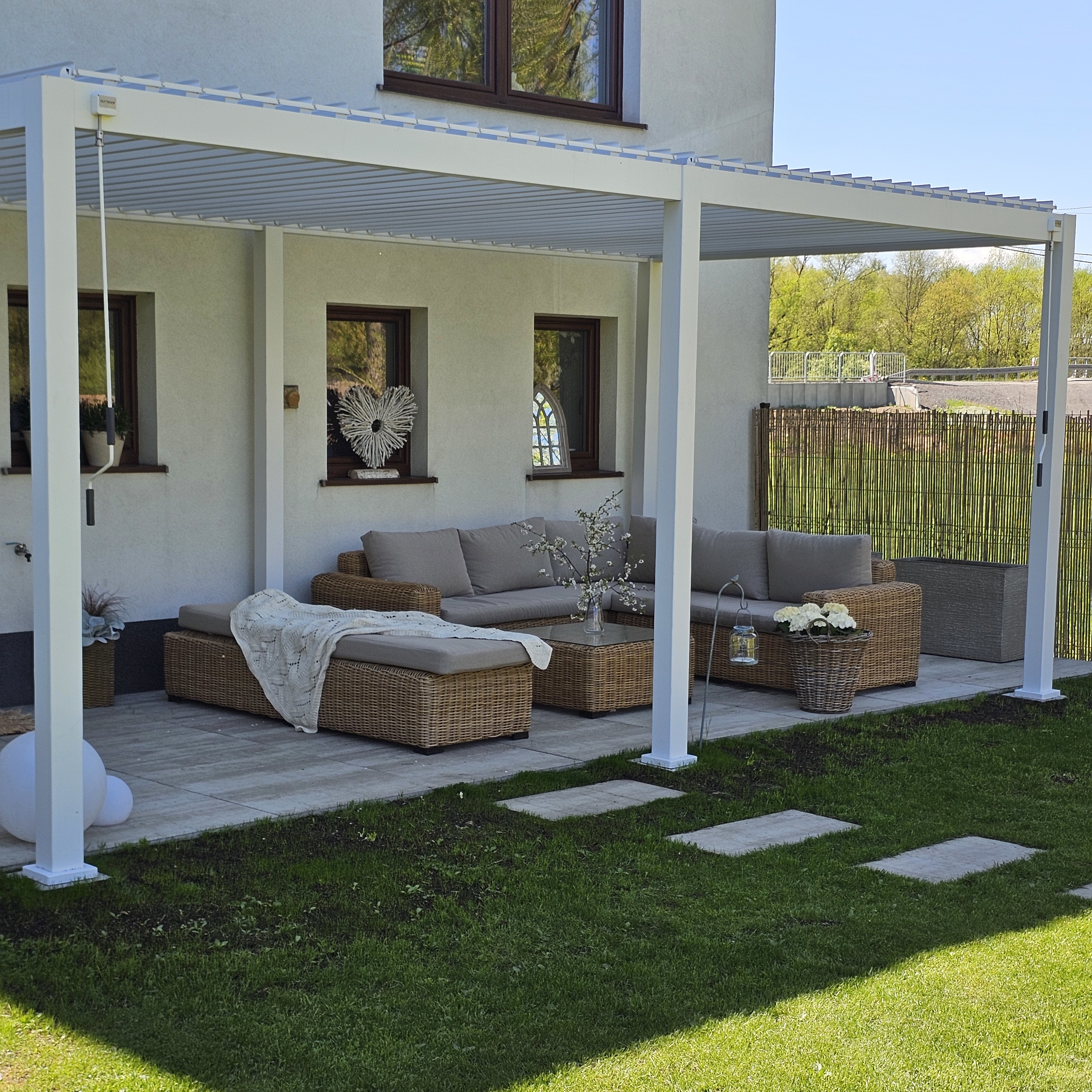 Solidna pergola tarasowa 3x6 Premium White - GUTROOF zdjęcie realizacji 6