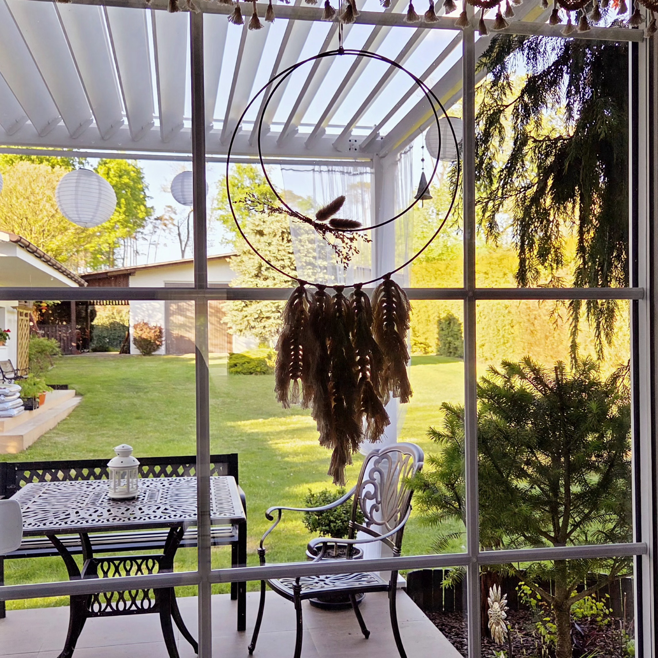 Pergola tarasowa do ogrodu, ścienna 3x3 Premium Wall White - Gutroof zdjęcie realizacji 2