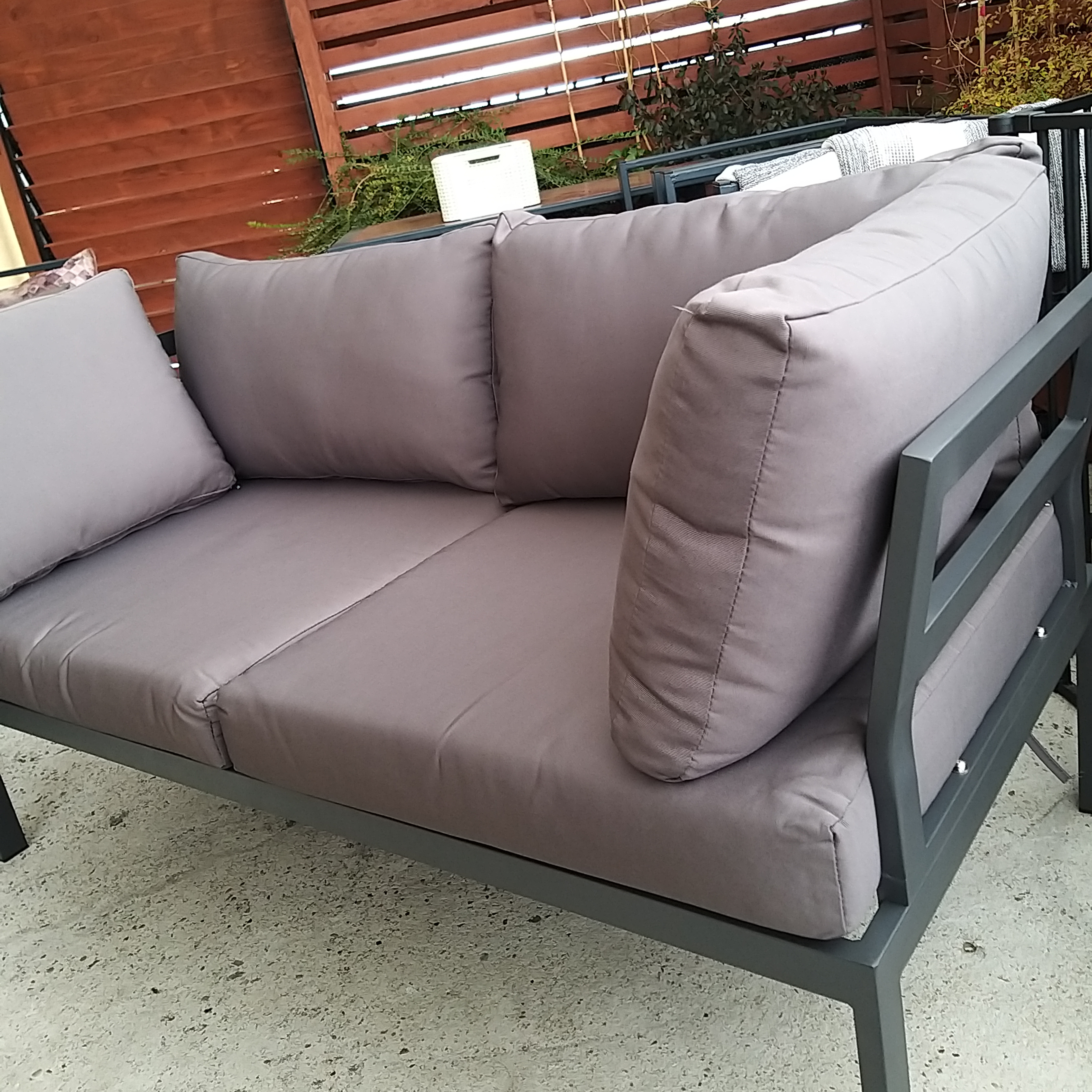 Sofa ogrodowa Java Dark Grey - Bjørkka zdjęcie realizacji 2