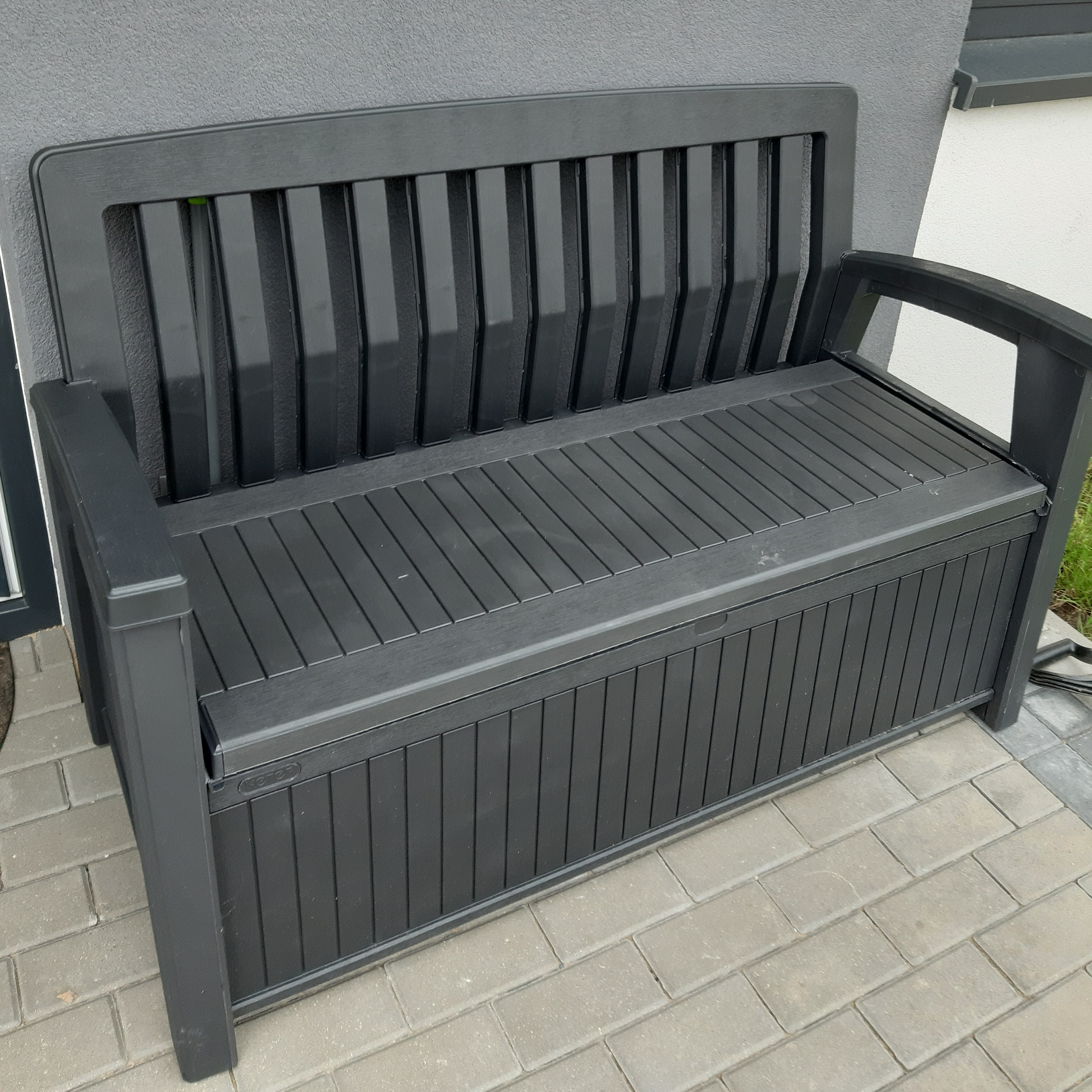Skrzynia/Ławka Keter PATIO BENCH 227L Graphite zdjęcie realizacji 1