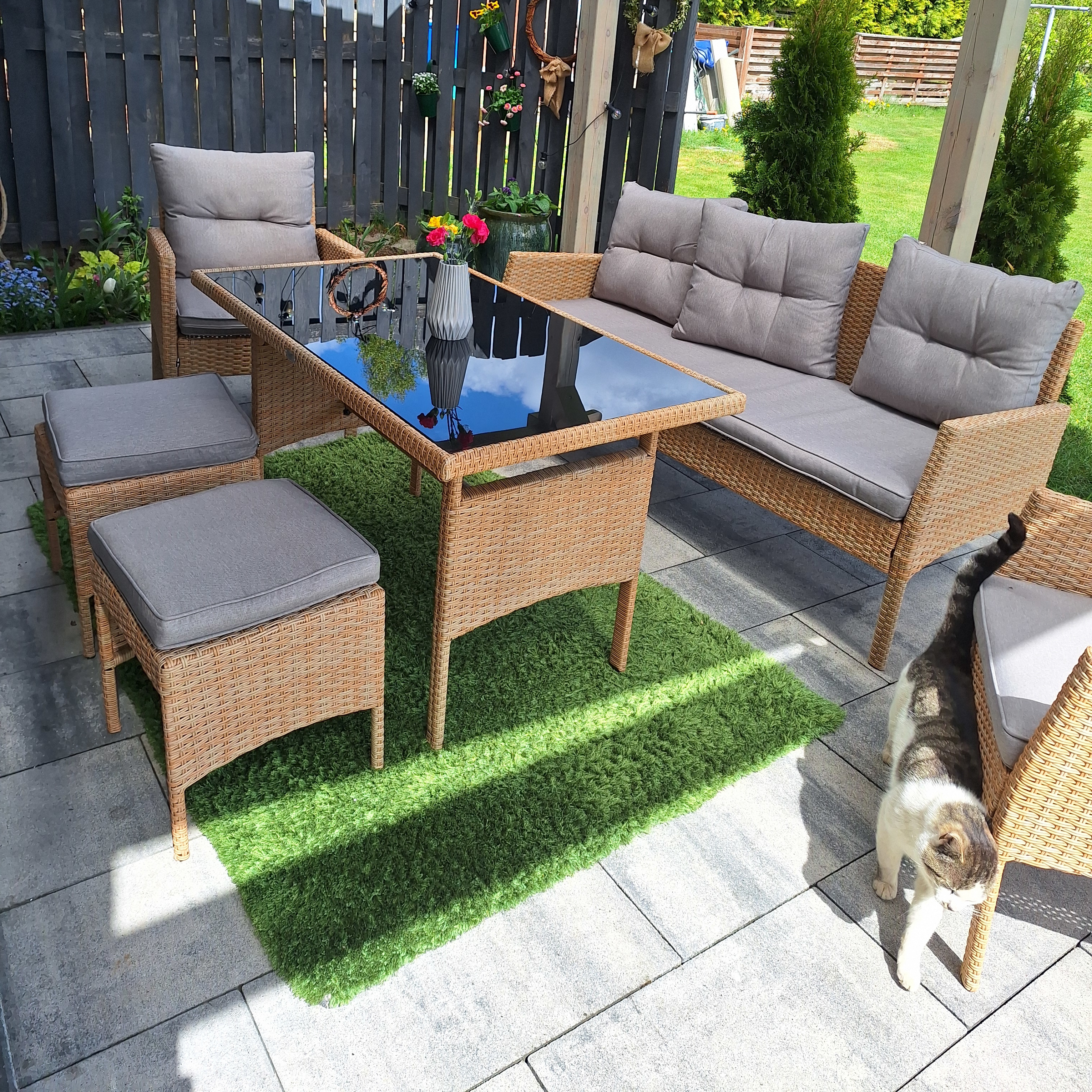Zestaw technorattanowy CORTINA + PUFY Beige zdjęcie realizacji 1
