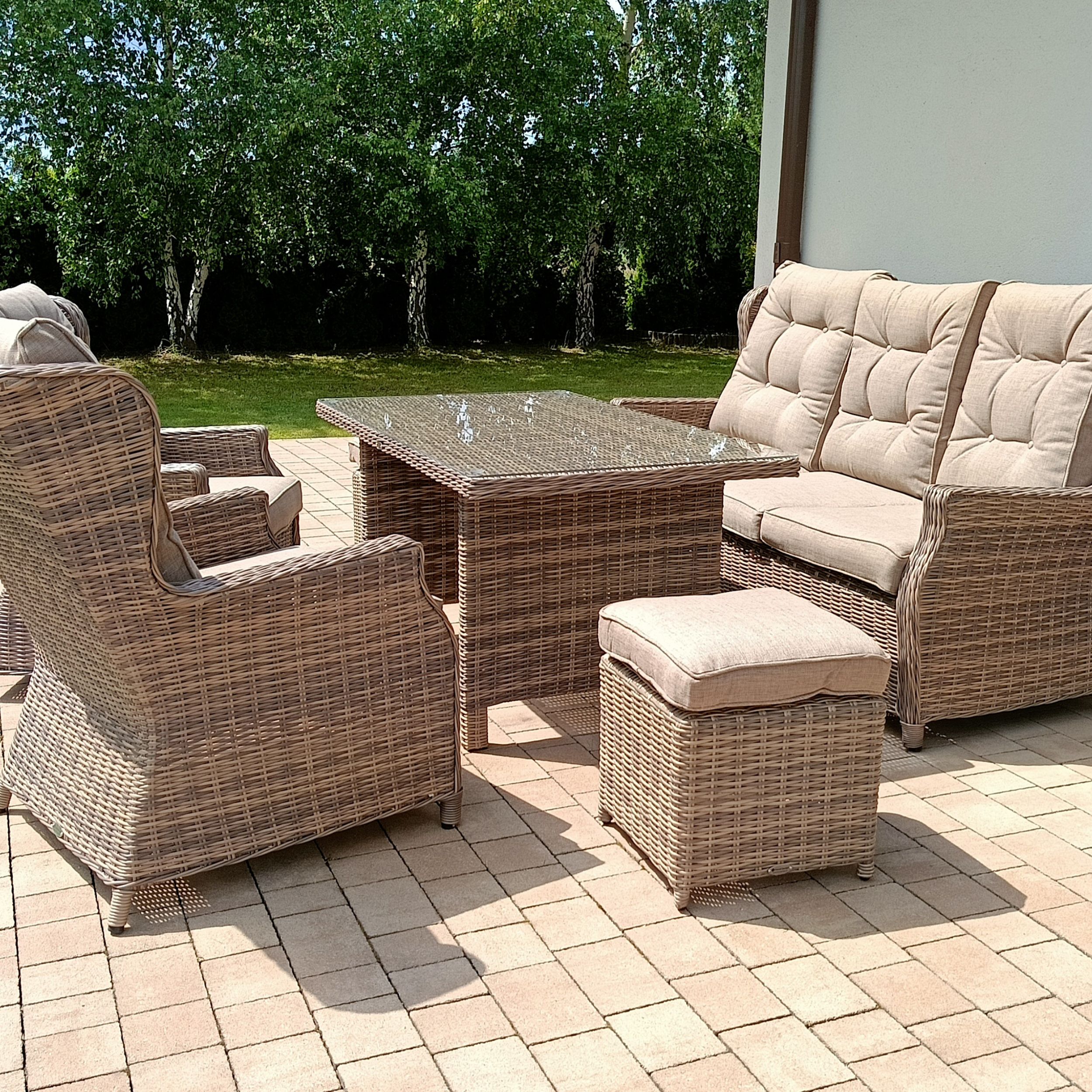 Meble technorattanowe TRIVENTO 3 DINING + PUFY Brown - Bjørkka  zdjęcie realizacji 2