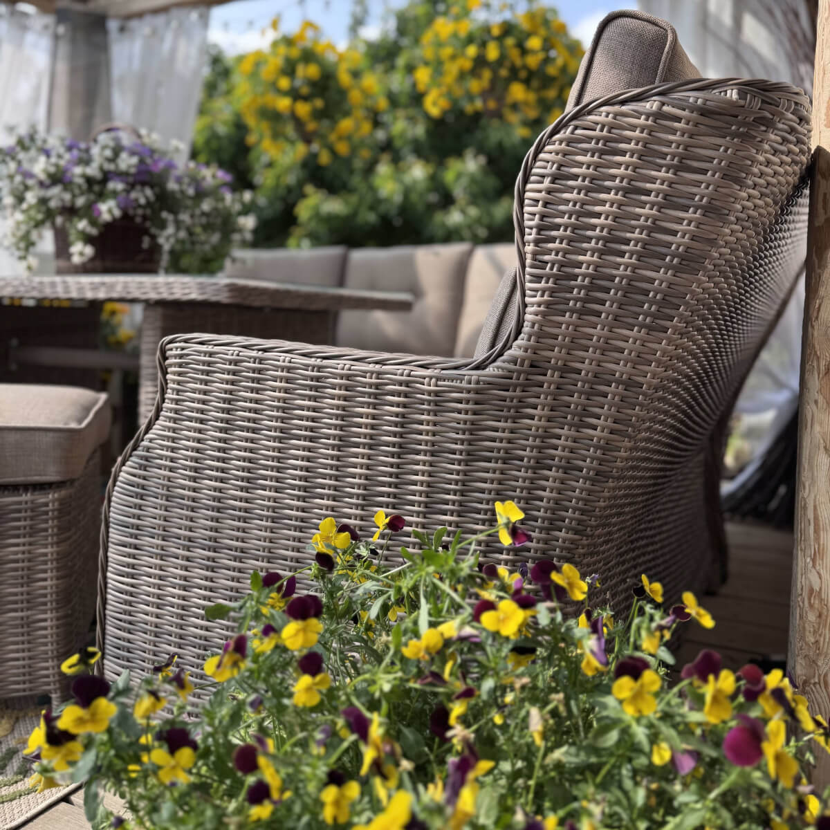 Narożnik z technorattanu TRIVENTO DINING Brown zdjęcie realizacji 1