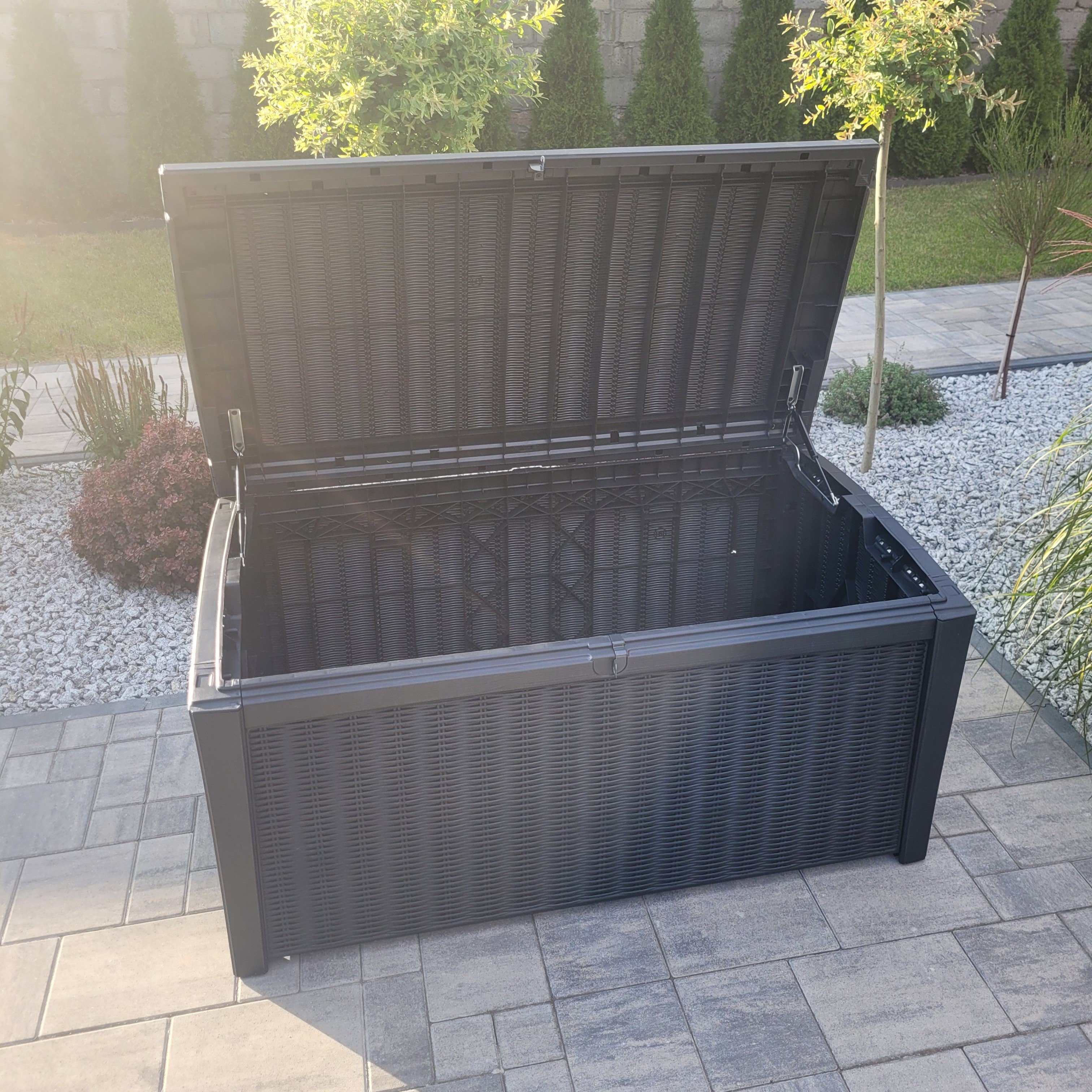 Skrzynia ogrodowa Keter BORNEO BOX 416L Graphite zdjęcie realizacji 6