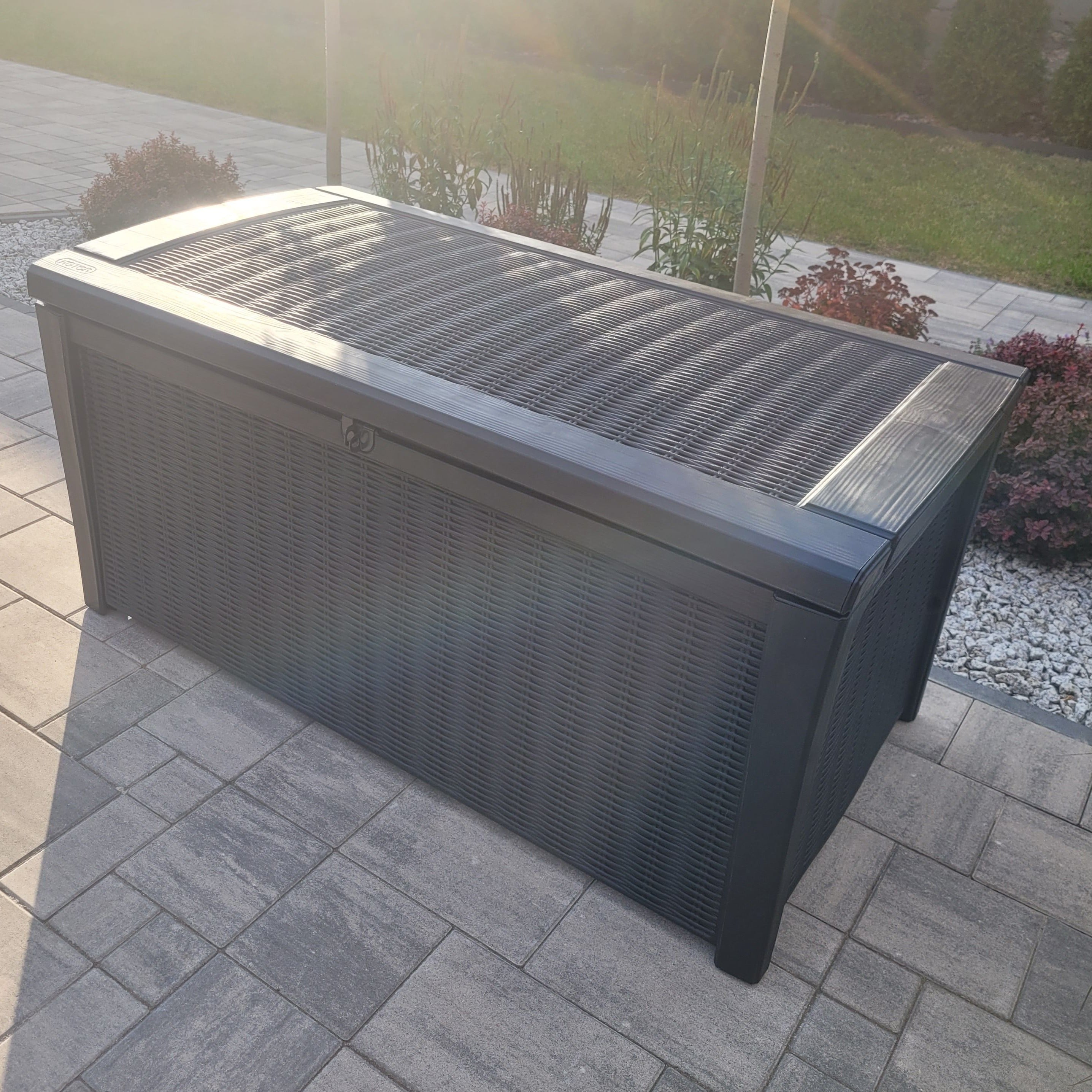Skrzynia ogrodowa Keter BORNEO BOX 416L Graphite zdjęcie realizacji 7