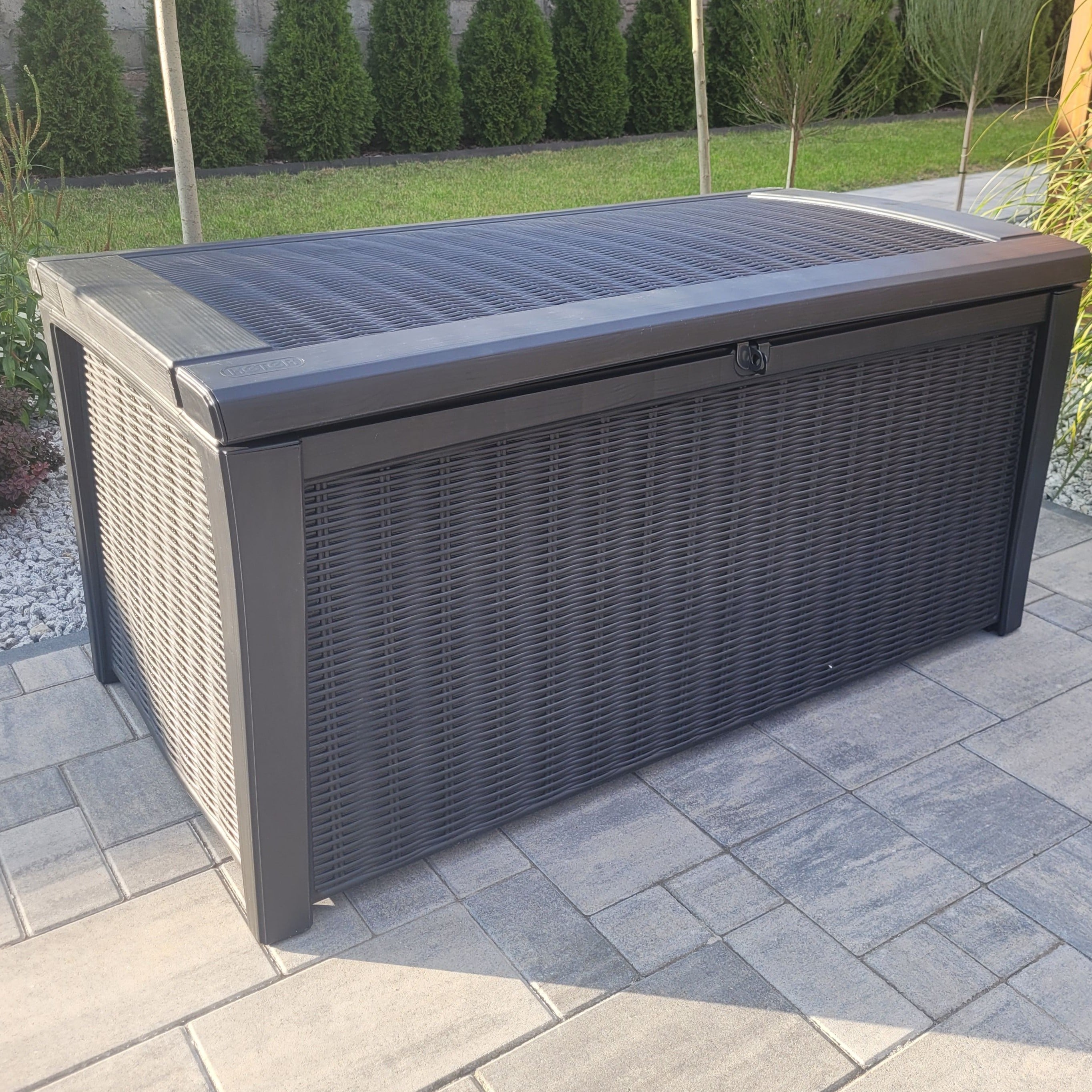 Skrzynia ogrodowa Keter BORNEO BOX 416L Graphite zdjęcie realizacji 8