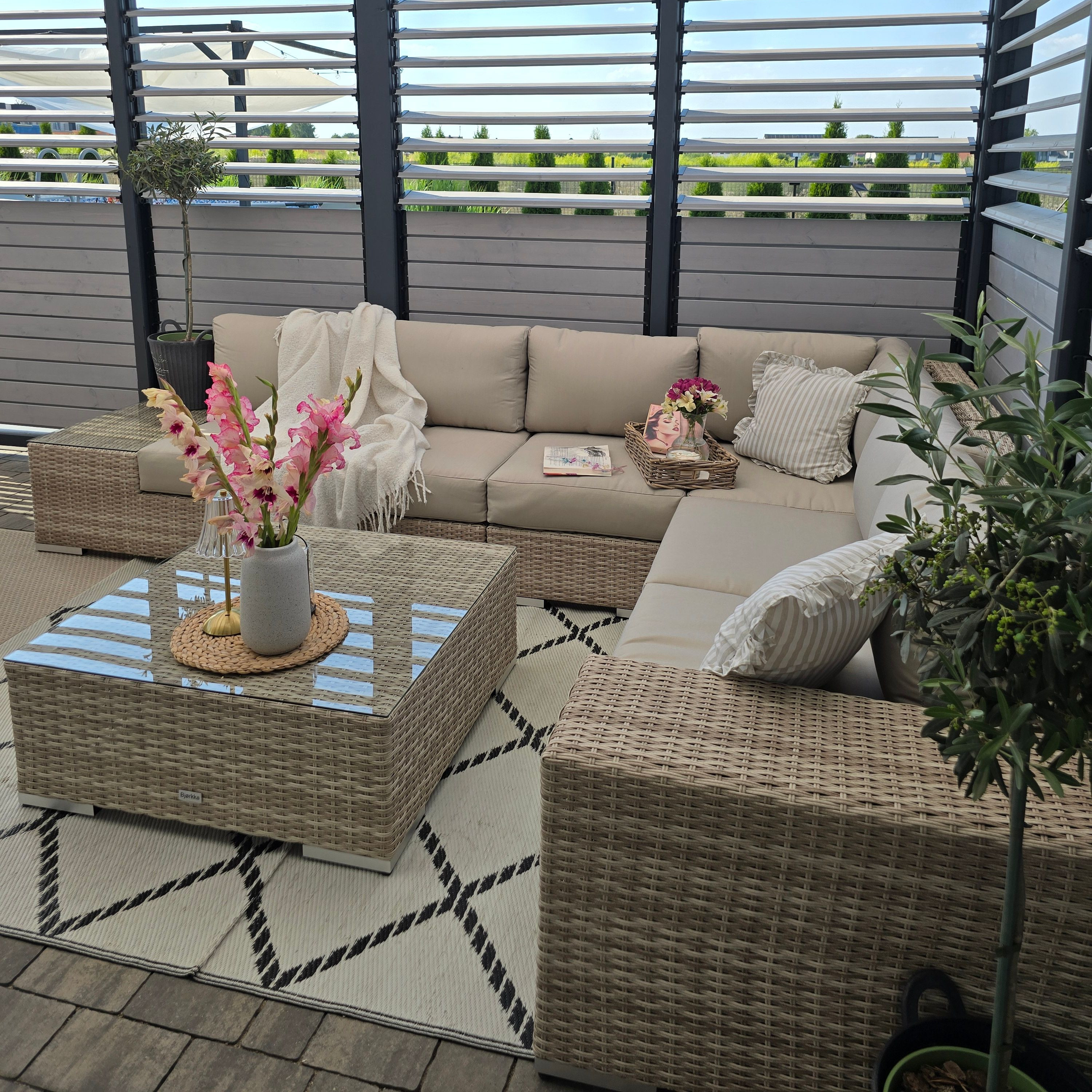 Narożnik technorattan AVOCADO Beige zdjęcie realizacji 9