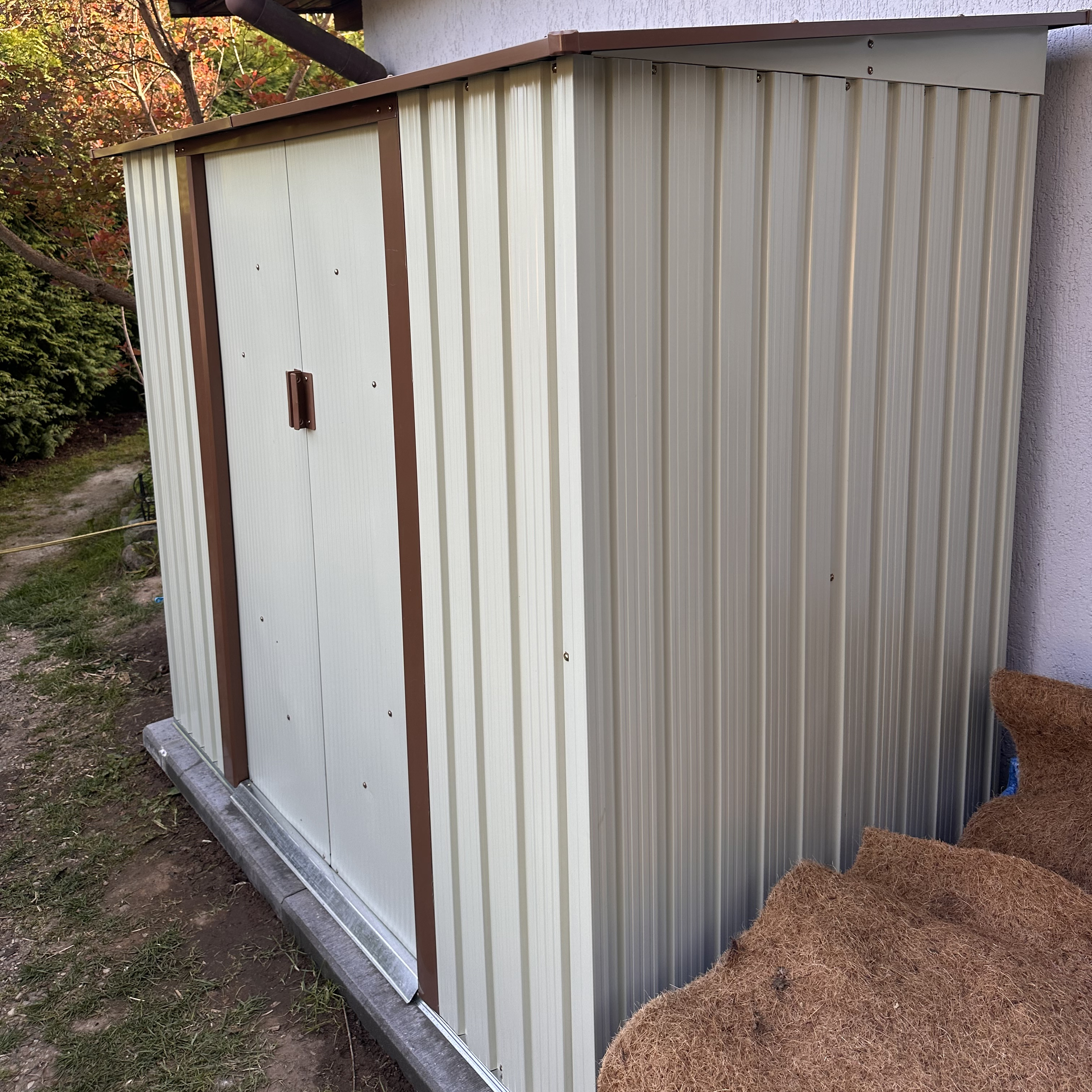 Domek narzędziowy OREGON 201x121cm Beige - Hardmaister zdjęcie realizacji 2