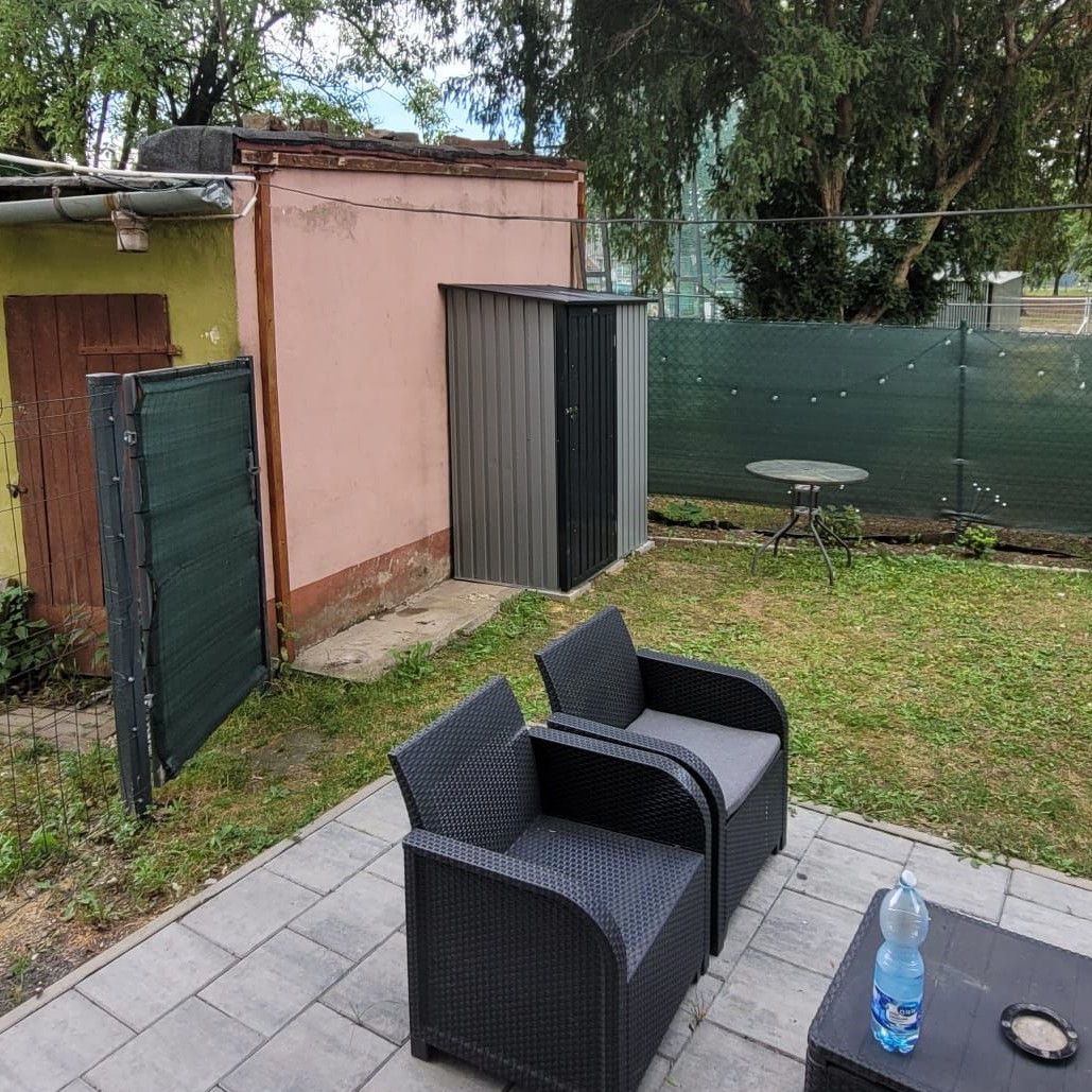 Metalowa szopka ogrodowa KENT 143x89cm Light Grey - HARDMAISTER zdjęcie realizacji 3