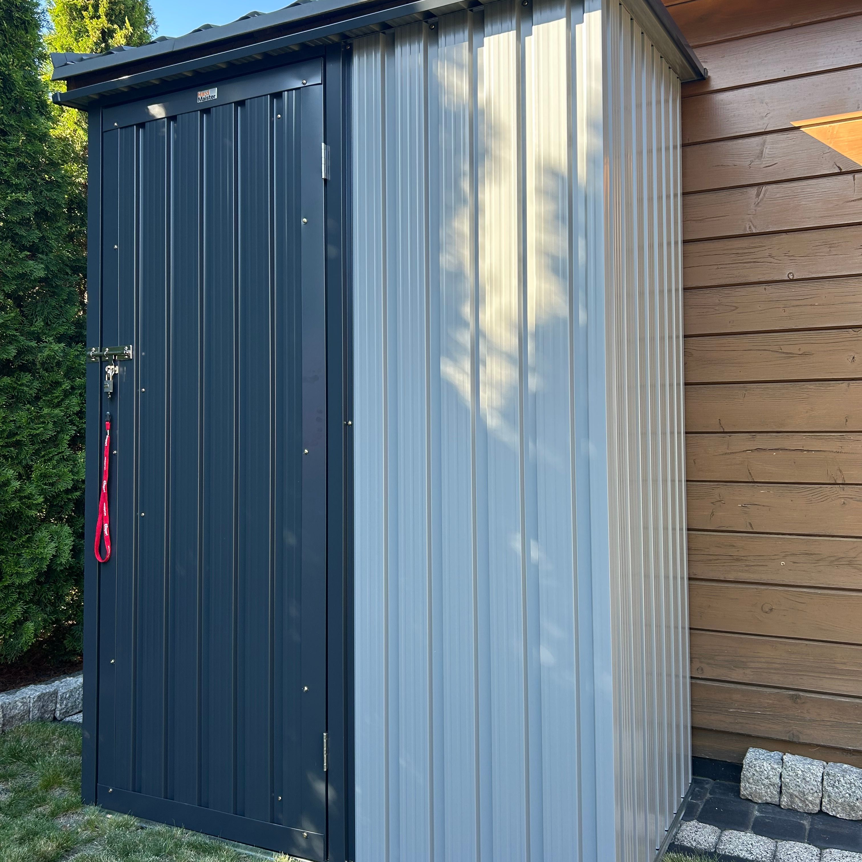Metalowa szopka ogrodowa KENT 143x89cm Light Grey - HARDMAISTER zdjęcie realizacji 5