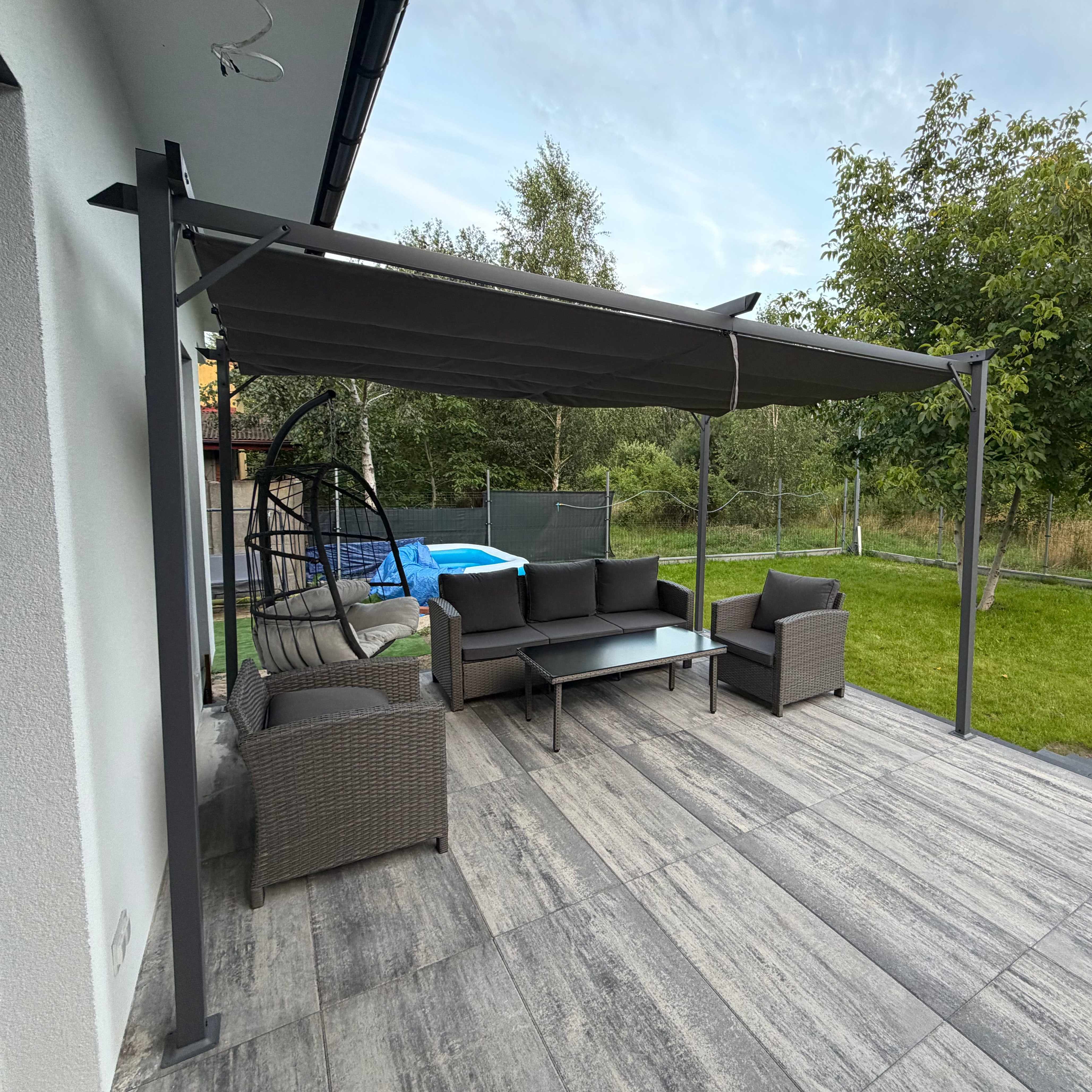 Pergola na taras SPRINT 3x4 Anthracite/Grey - HARDMAISTER zdjęcie realizacji 2