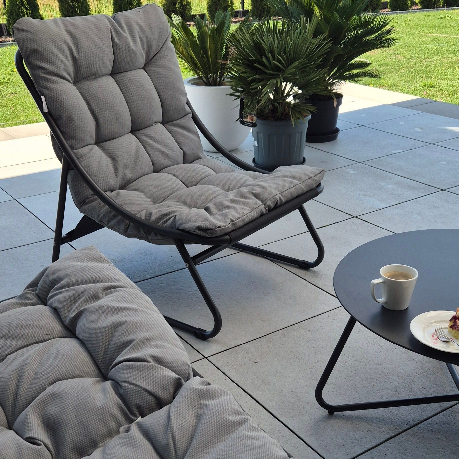 Zestaw mebli ogrodowych VISTA CAFFE Light Grey - Bjørkka zdjęcie realizacji 1