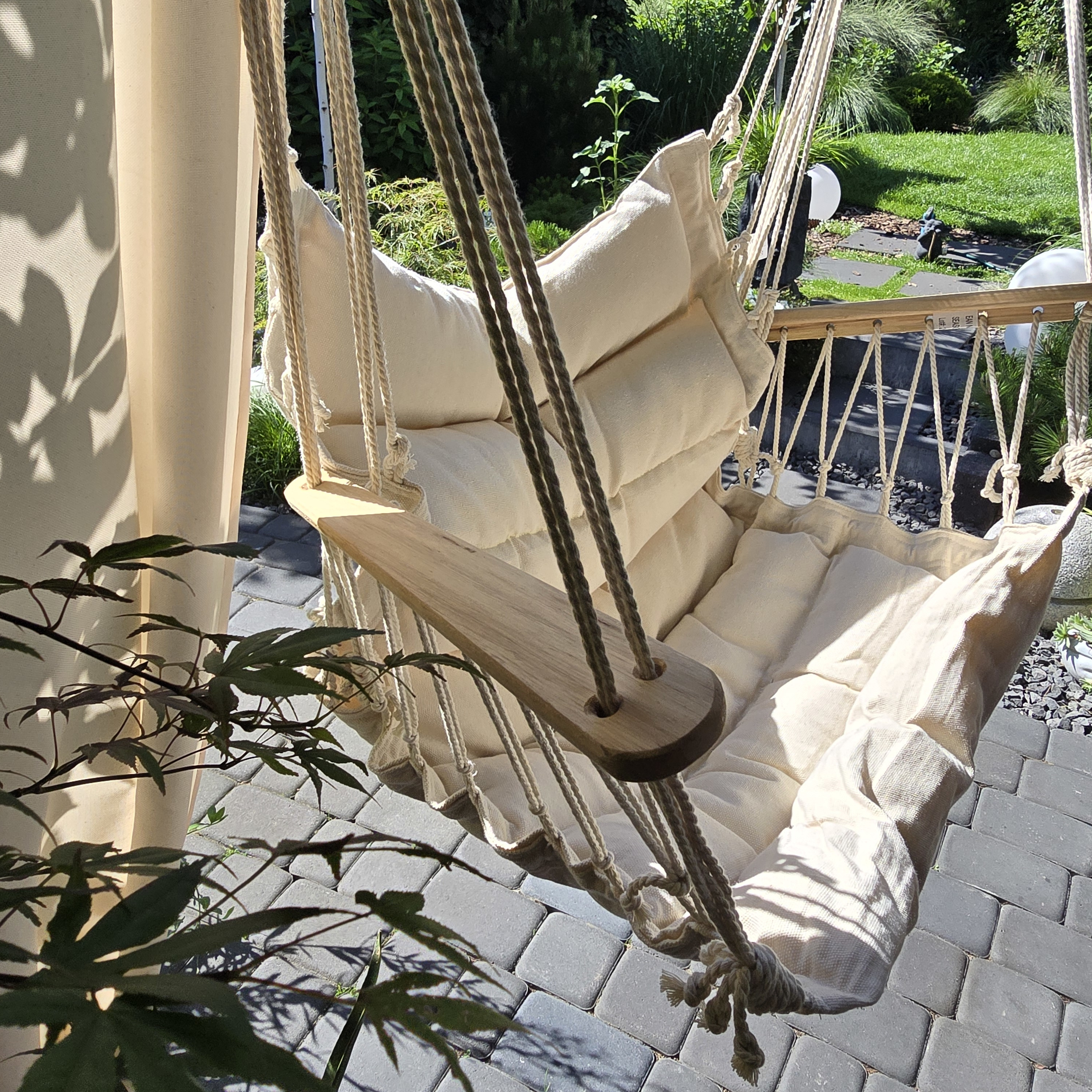 Fotel wiszący ogrodowy BARBADOS Nature - Bjørkka zdjęcie realizacji 1