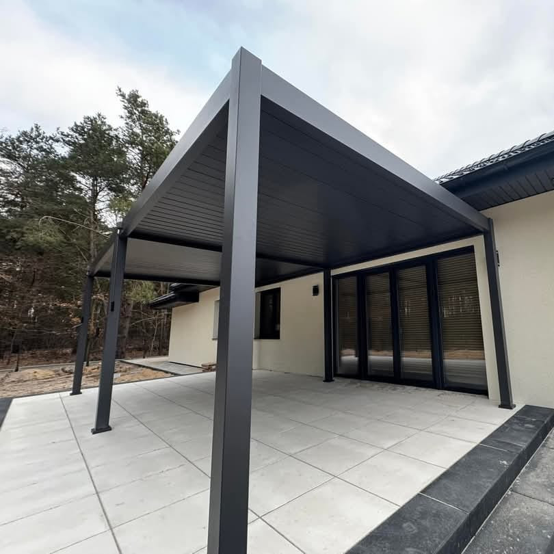 Pergola aluminiowa na ogród ELEGANCE 3x6 Anthracite/Light Grey - Gutroof zdjęcie realizacji 1