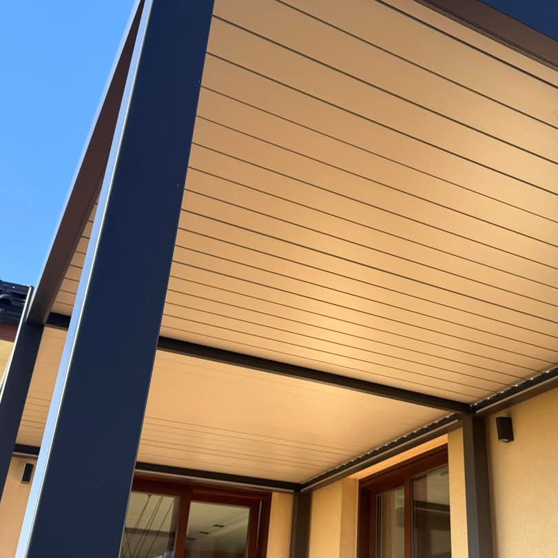Pergola aluminiowa na ogród ELEGANCE 3x6 Anthracite/Light Grey - Gutroof zdjęcie realizacji 5