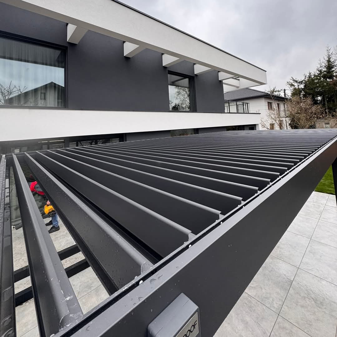 Pergola tarasowa 3.6x7.2 DELUXE Anthracite - Gutroof  zdjęcie realizacji 5