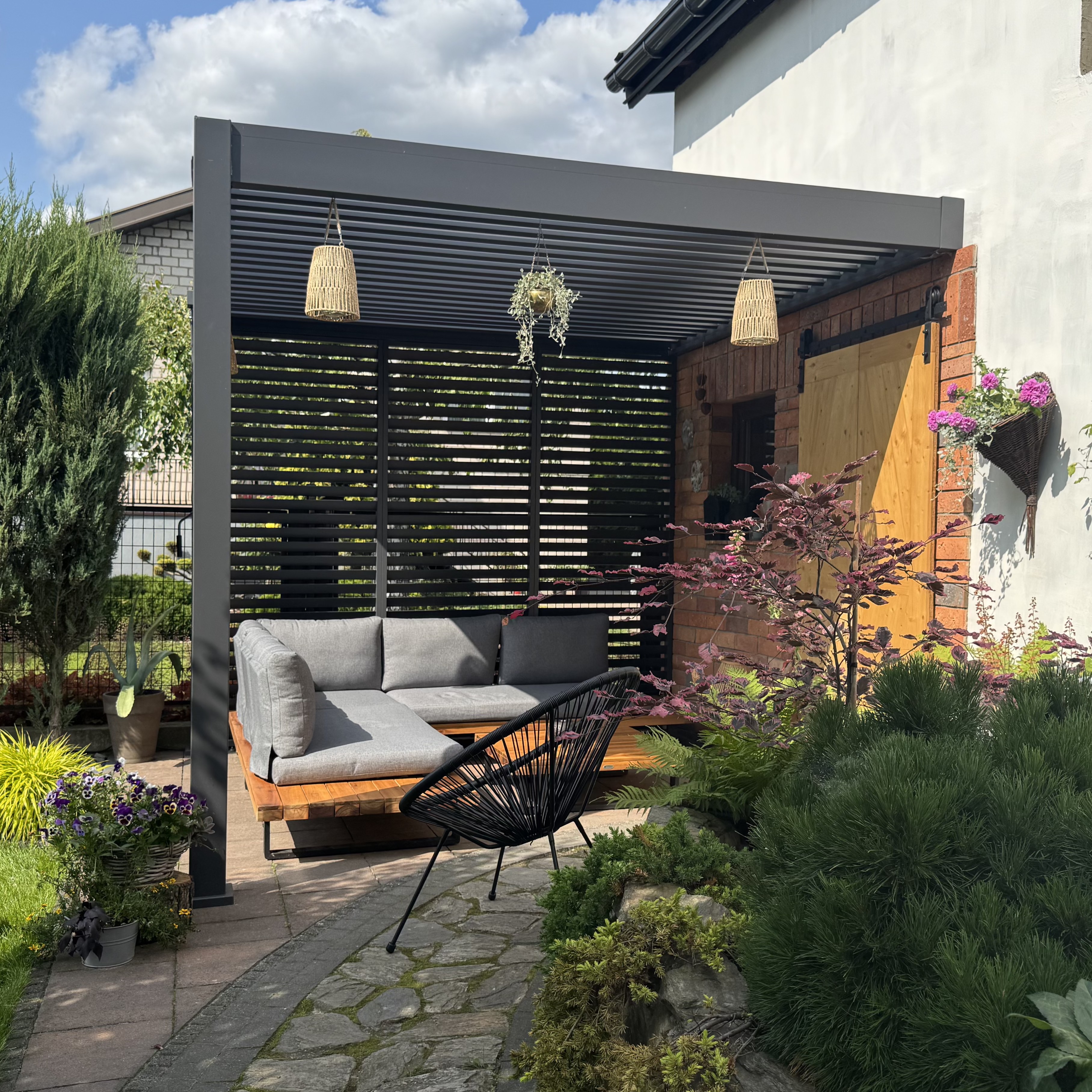 Panel żaluzjowy poziomy do pergoli ELEGANCE/DELUXE/FUSION 1 m Anthracite - Gutroof  zdjęcie realizacji 3