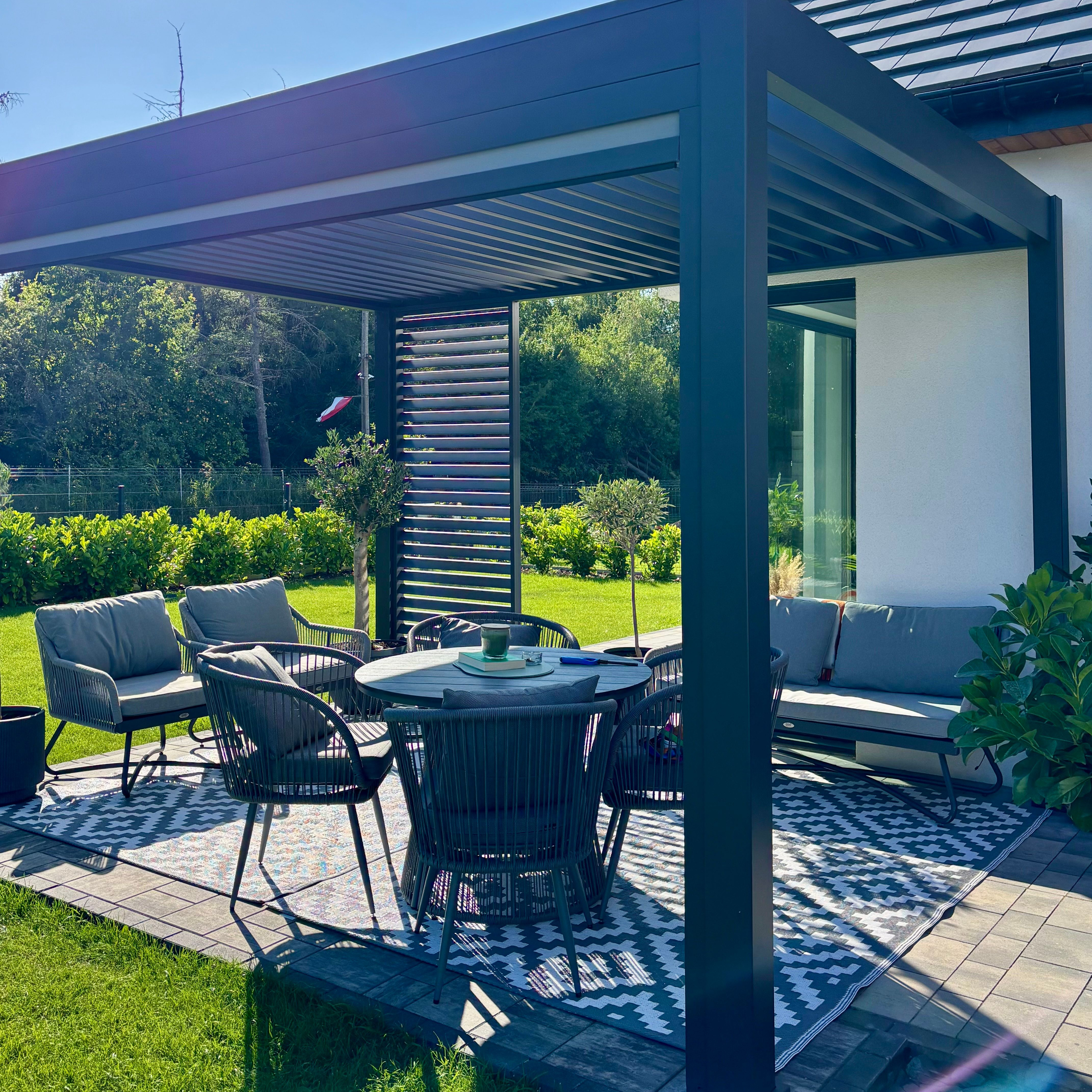 Panel żaluzjowy poziomy do pergoli ELEGANCE/DELUXE/FUSION 1 m Anthracite - Gutroof  zdjęcie realizacji 9