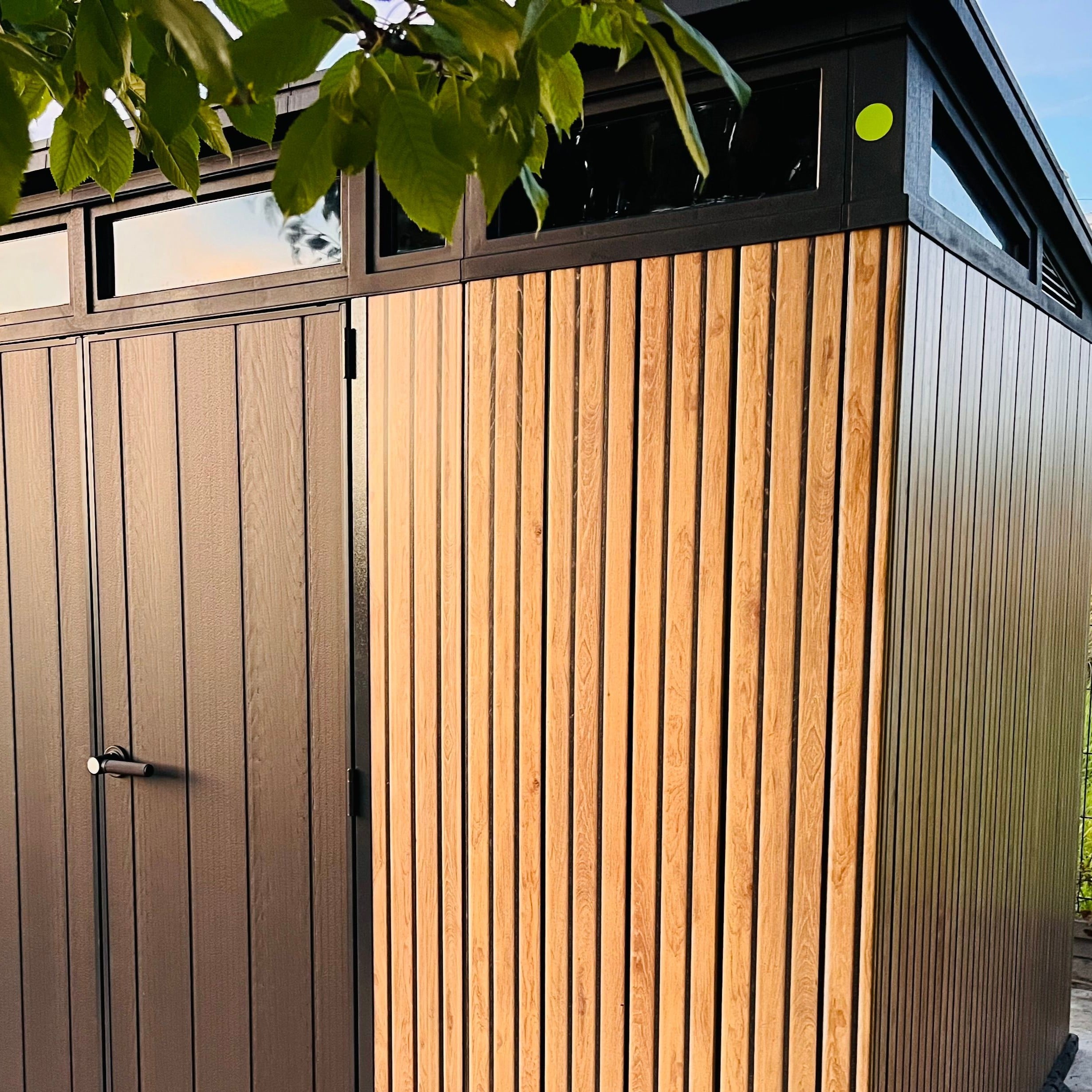 Domek narzędziowy PENTHOUSE 9x7 Brown Signature Collection - Keter zdjęcie realizacji 5
