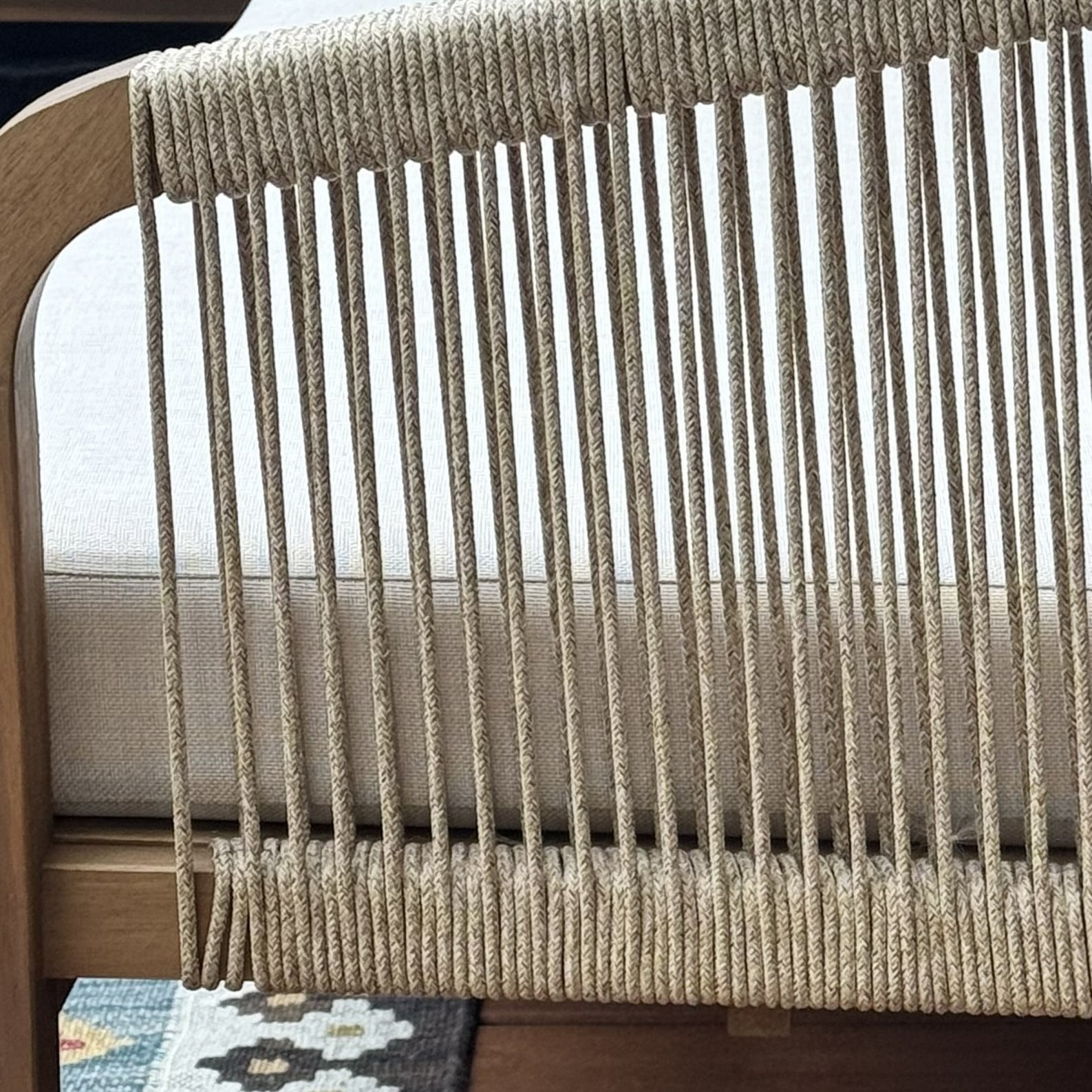 Zestaw mebli wypoczynkowych z drewna akacjowego SKALA CAFFE Acacia Wood - Bjørkka zdjęcie realizacji 8
