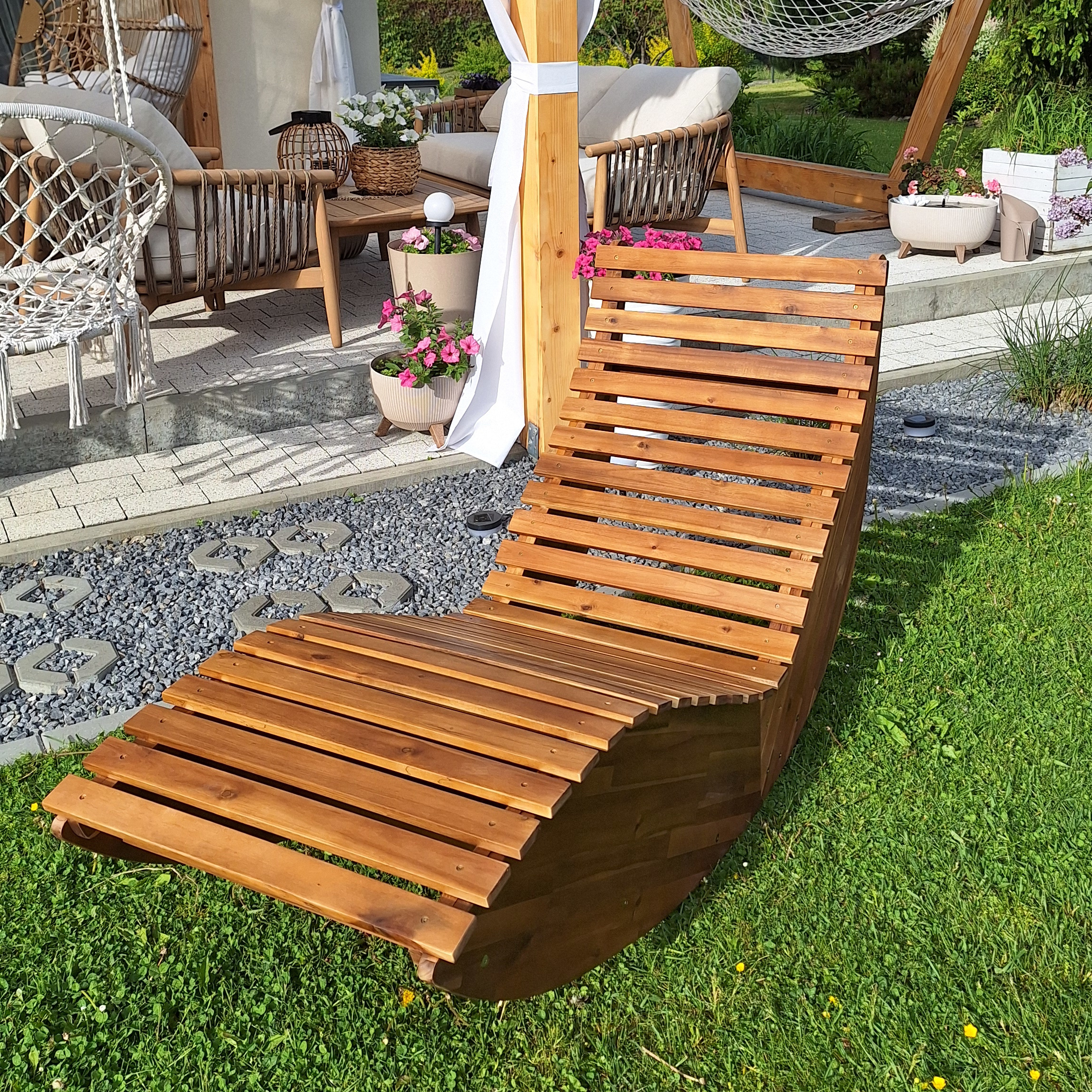 Leżak ogrodowy PALAWAN drewniany ACACIA WOOD - BJORKKA zdjęcie realizacji 1