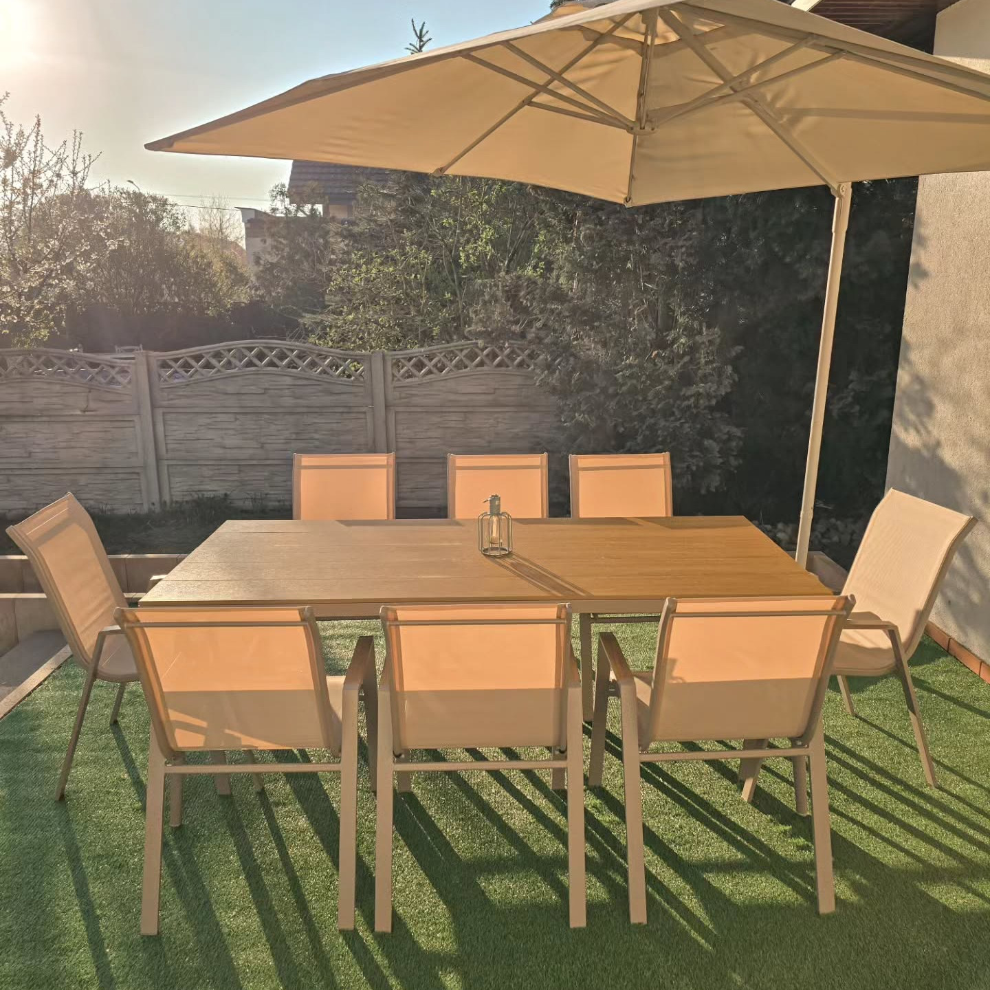 Zestaw mebli jadalnianych na taras NOVA DINING 8+1 Taupe - Bjørkka zdjęcie realizacji 3