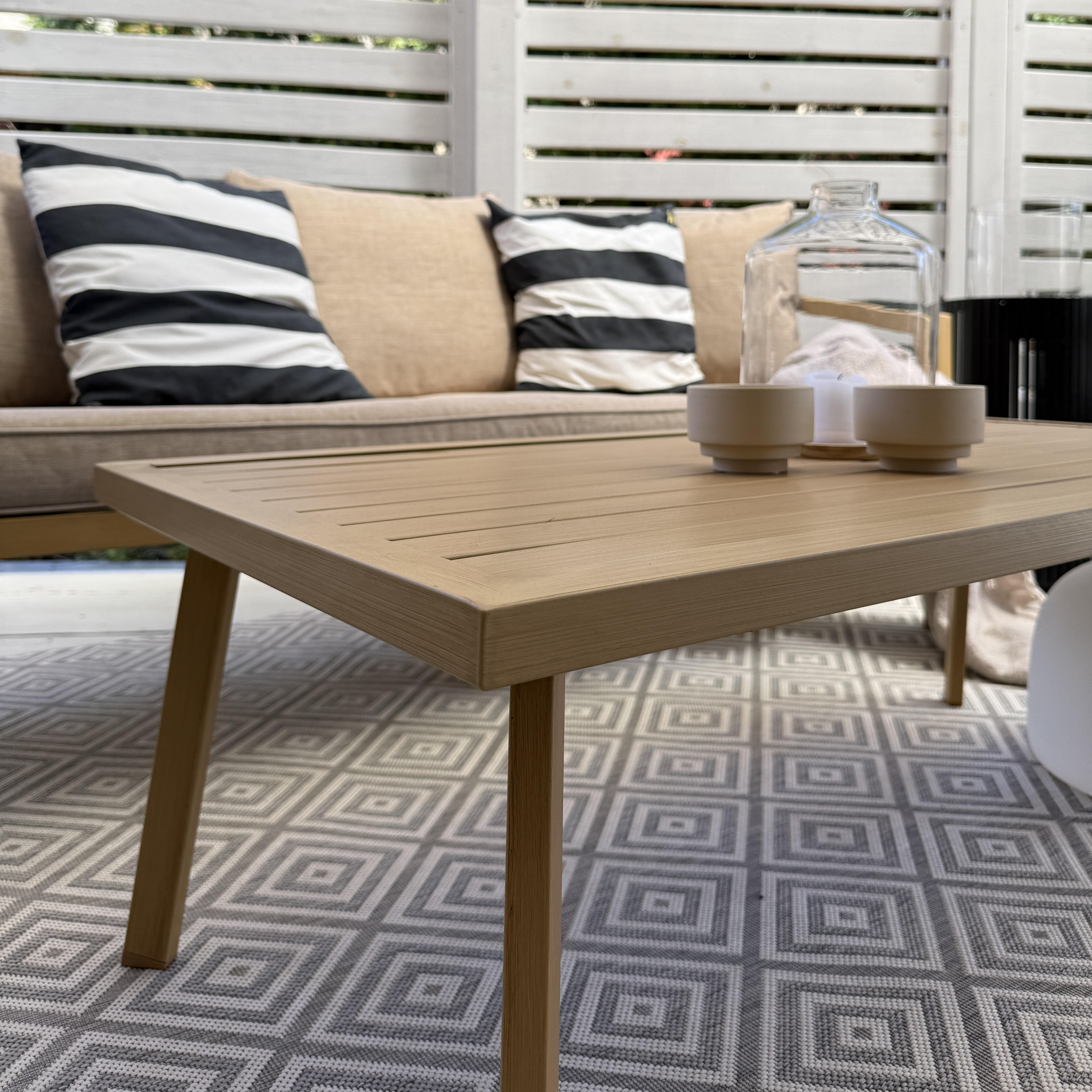 Zestaw ogrodowy LOARA CAFFE MAX WOOD LOOK - Bjørkka zdjęcie realizacji 9