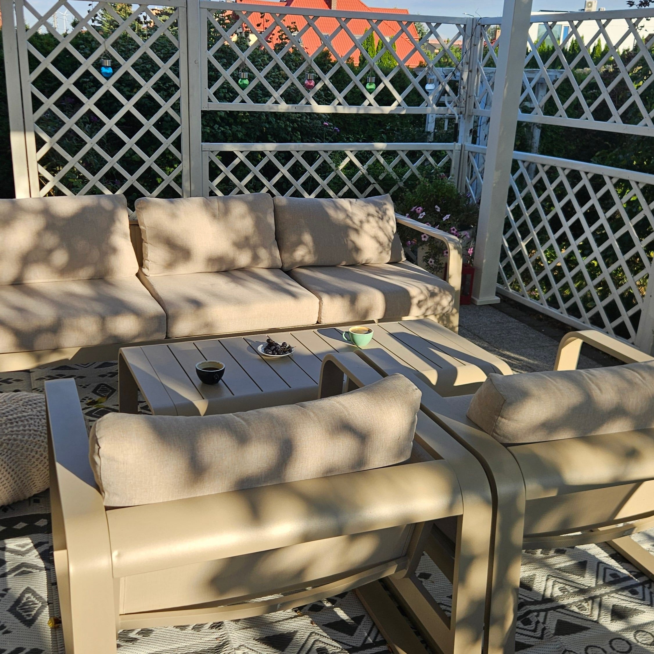 Zestaw mebli ogrodowych ANTALYA CAFFE Light Beige - Bjørkka zdjęcie realizacji 3