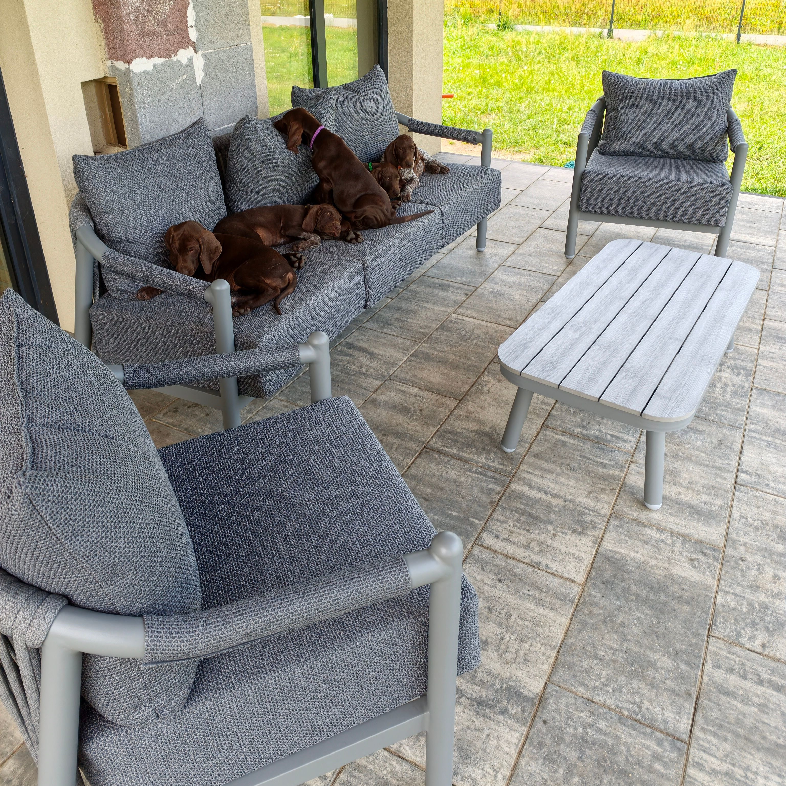 Meble tarasowe z aluminium MONTI CAFFE GREY - FURRORE zdjęcie realizacji 5