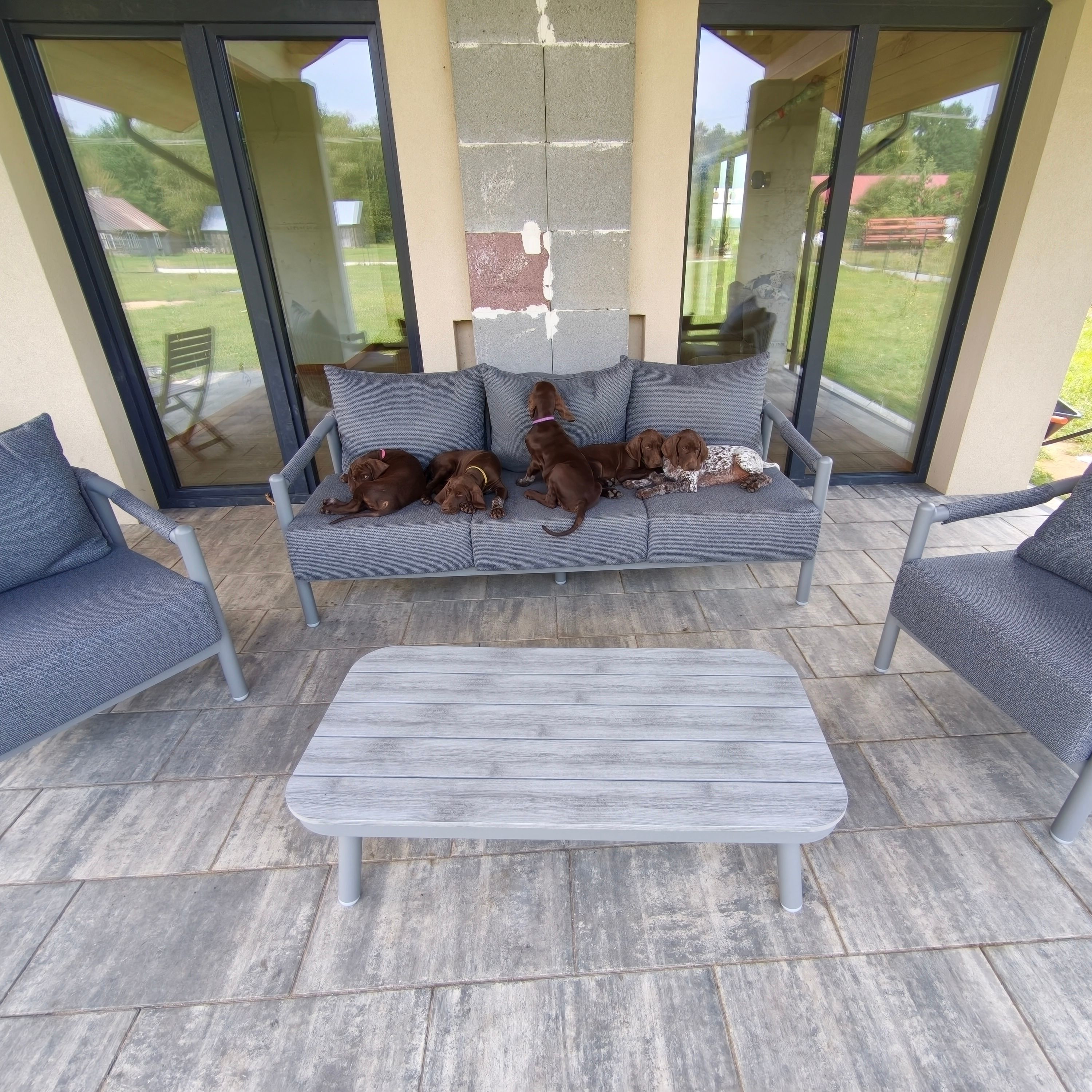 Meble tarasowe z aluminium MONTI CAFFE GREY - FURRORE zdjęcie realizacji 6