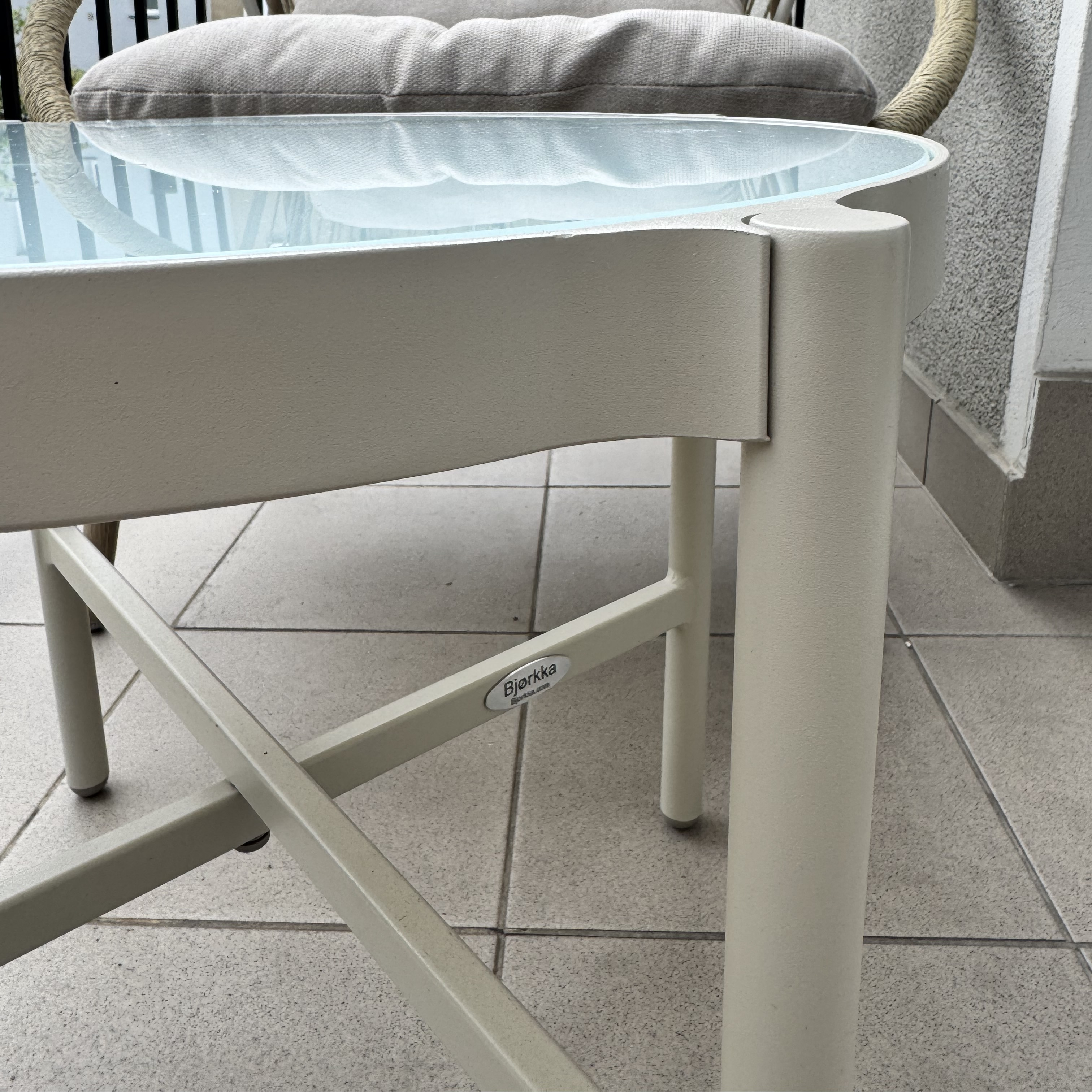 Komplet mebli na ogród GALLA 2+1 Light Beige - Bjørkka zdjęcie realizacji 10