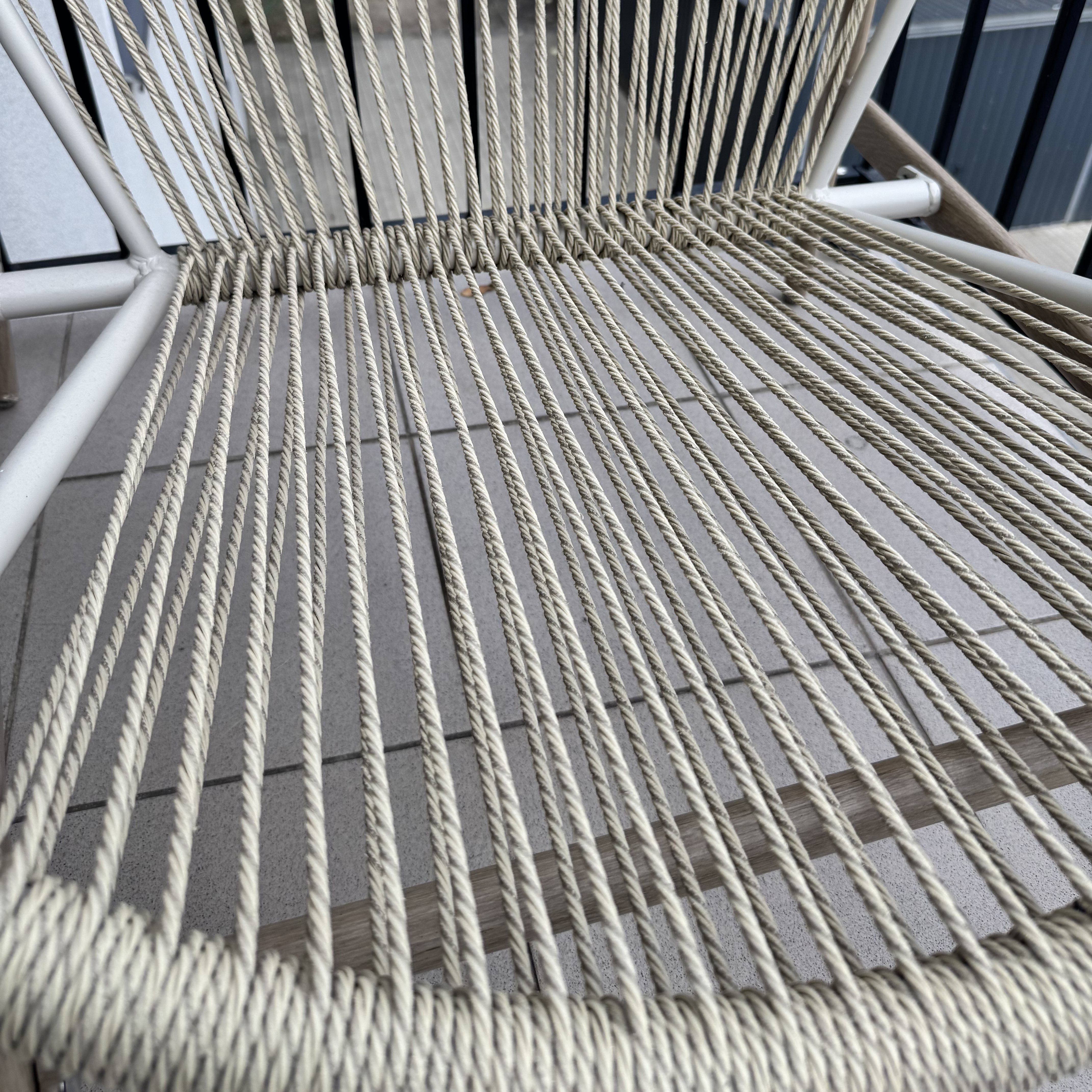 Komplet mebli na ogród GALLA 2+1 Light Beige - Bjørkka zdjęcie realizacji 15