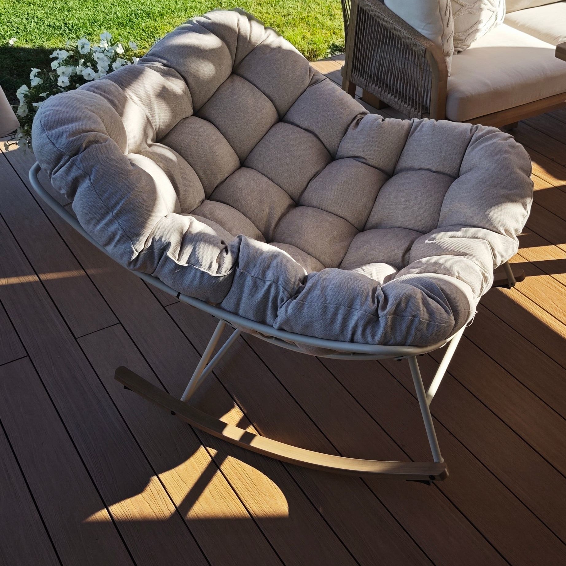 Fotel bujany RONDA Light Beige - BJORKKA zdjęcie realizacji 15