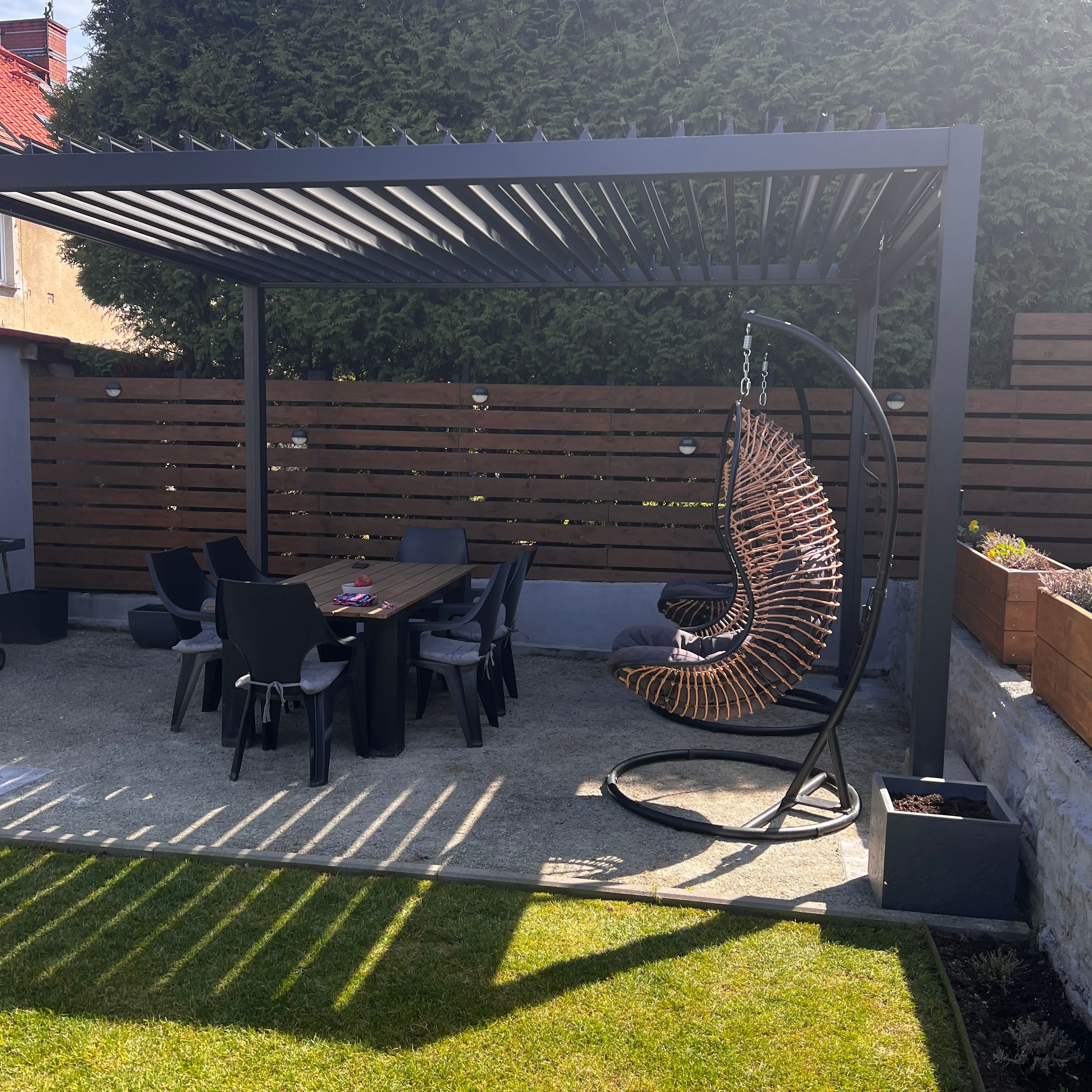 Pergola ogrodowa tarasowa PRIMARY 3x4 Anthracite - Gutroof zdjęcie realizacji 2
