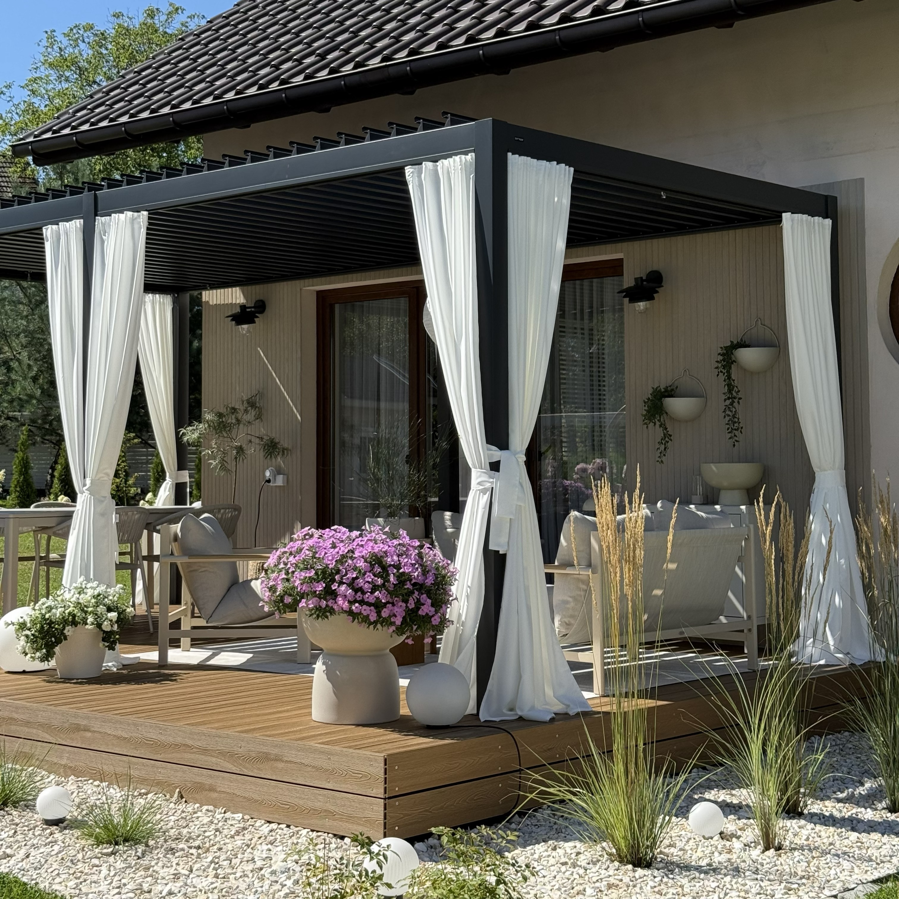 Pergola ogrodowa PRIMARY 3x5.8 Anthracite - Gutroof zdjęcie realizacji 7